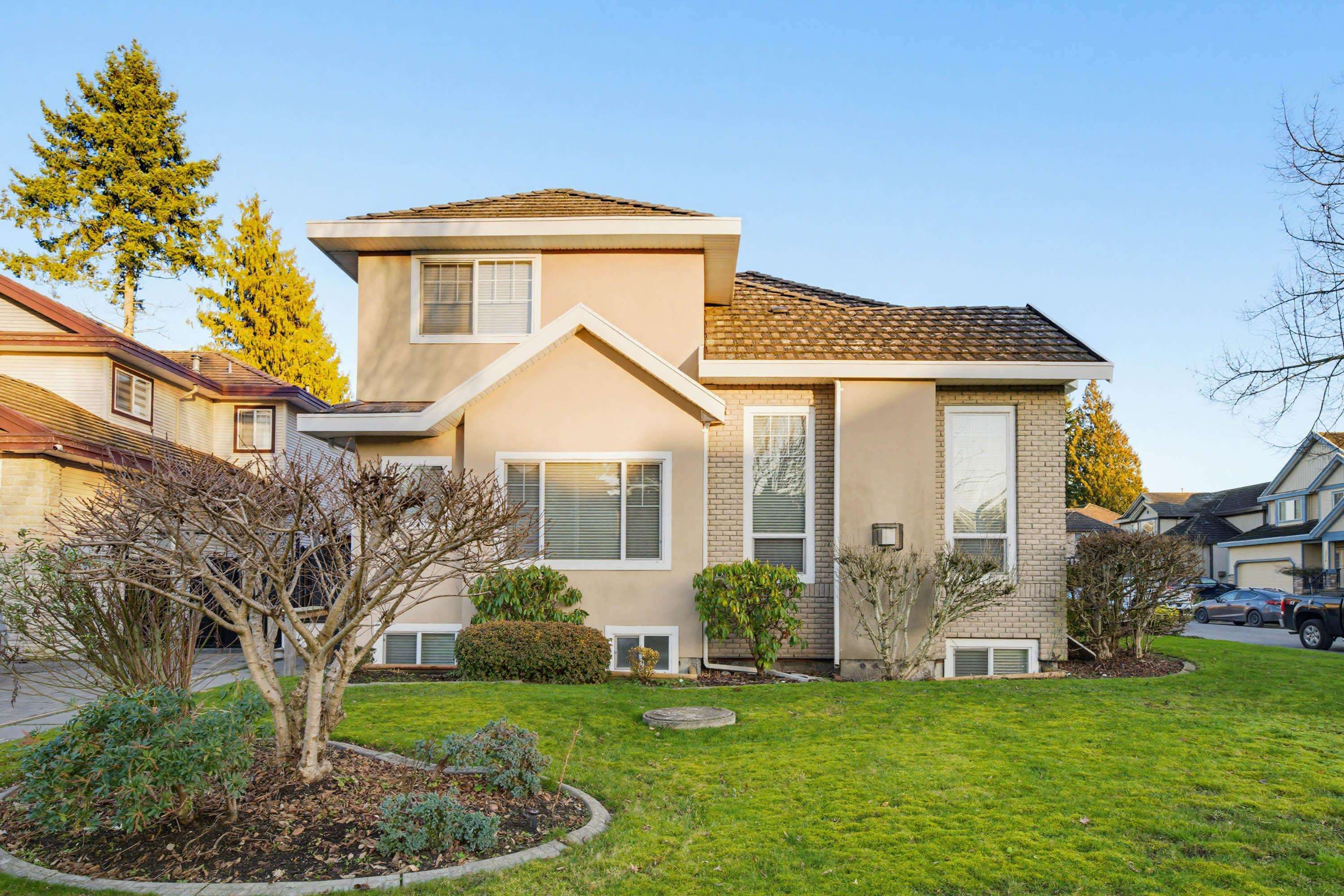 7452 Wiltshire Drive, Surrey, V3S 2Y7 — photo 3