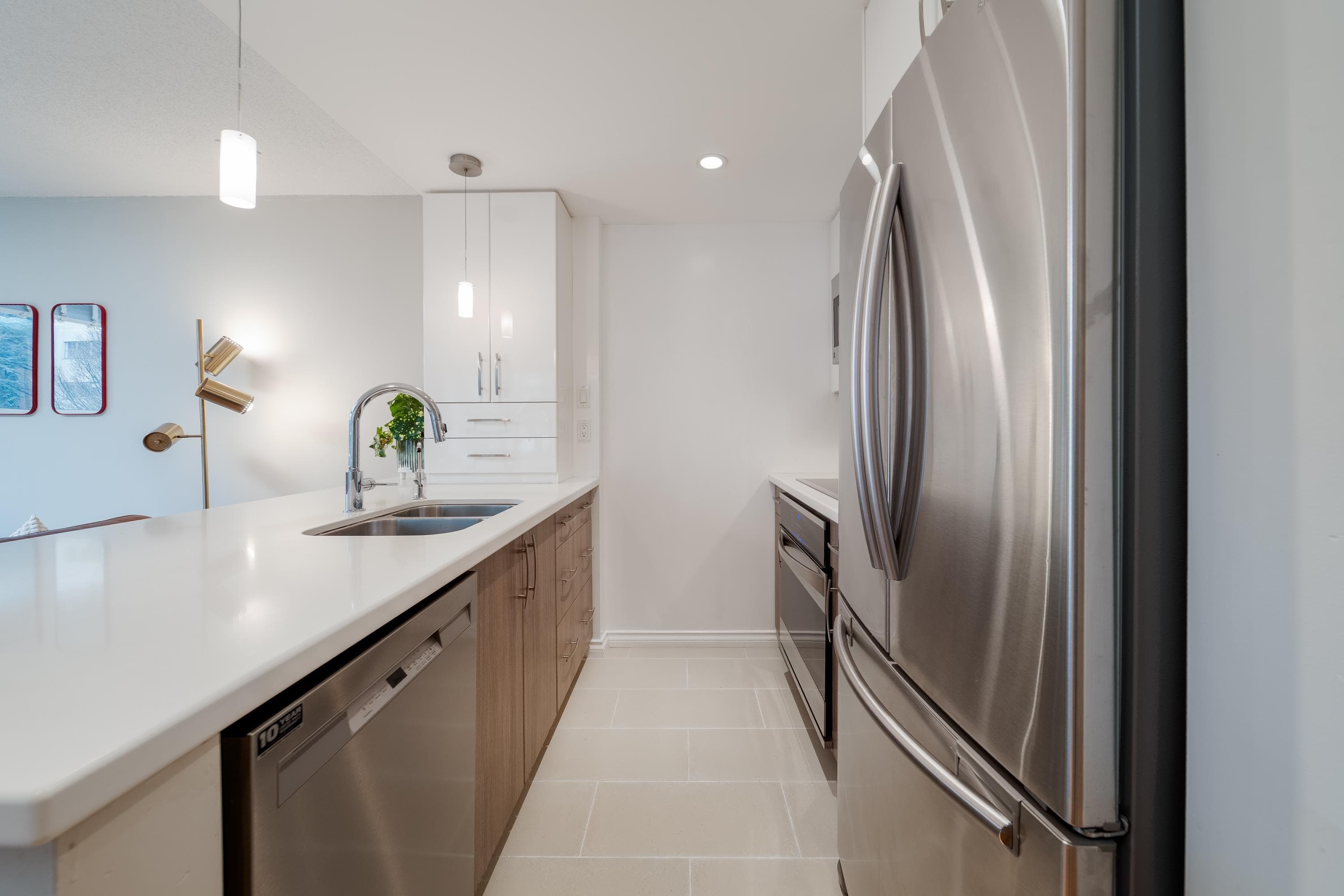 401 - 1406 Harwood Street, Vancouver, V6G 1X5 — photo 3