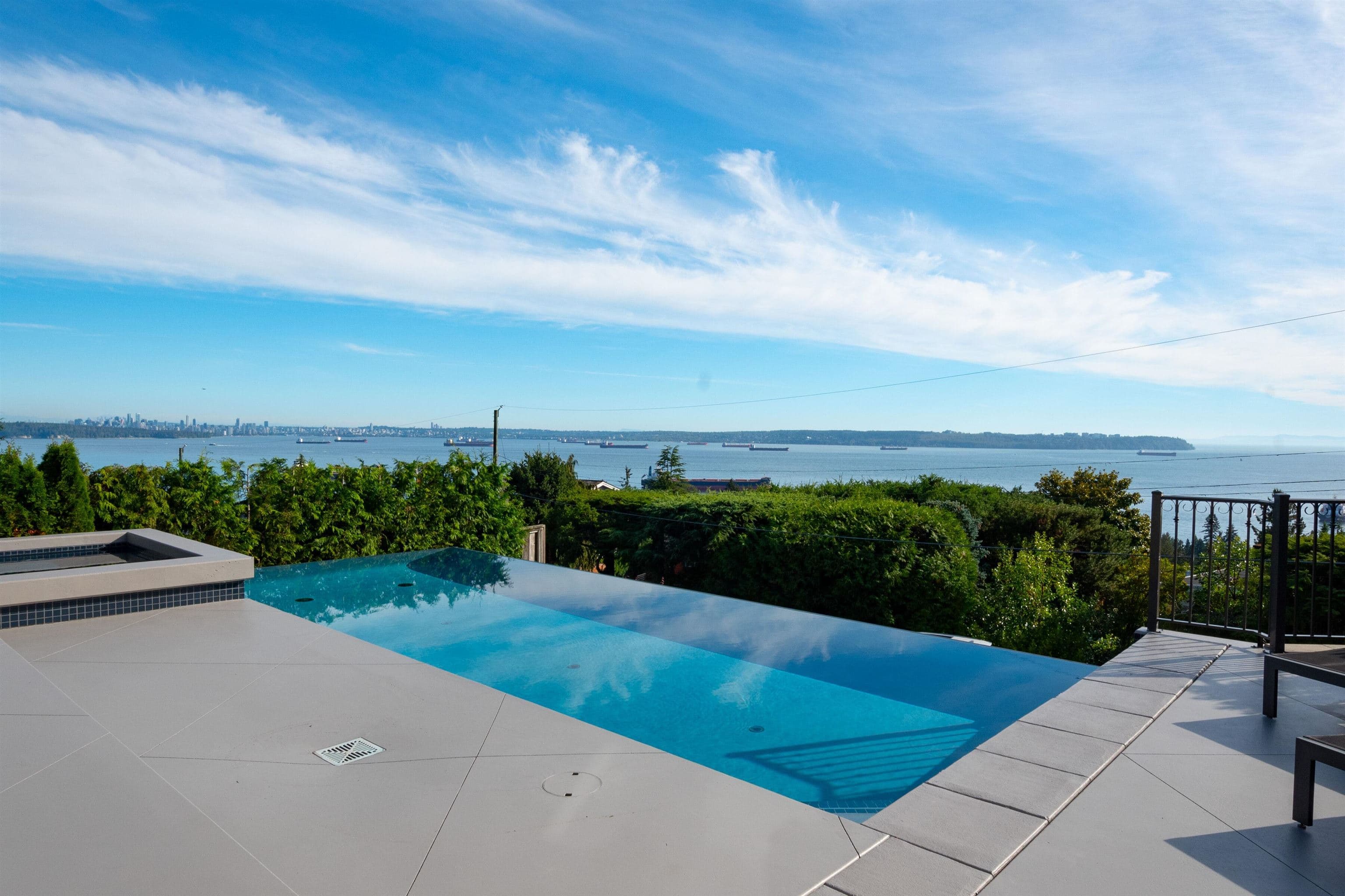 4135 Burkehill Place, West Vancouver, V7V 3M8 — photo 1