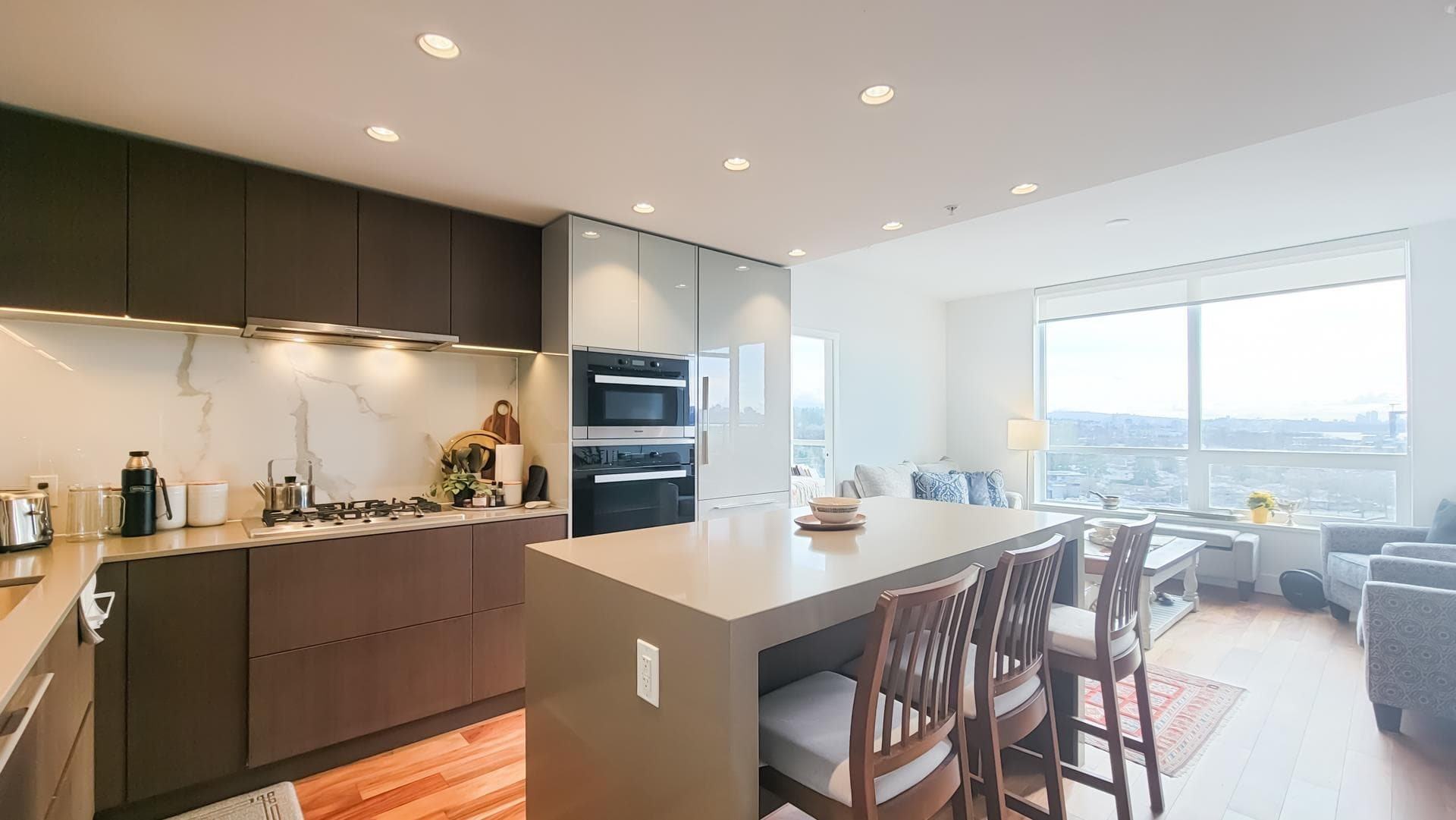 1302 - 1632 Lions Gate Lane, North Vancouver, V7P 0E2 — photo 2