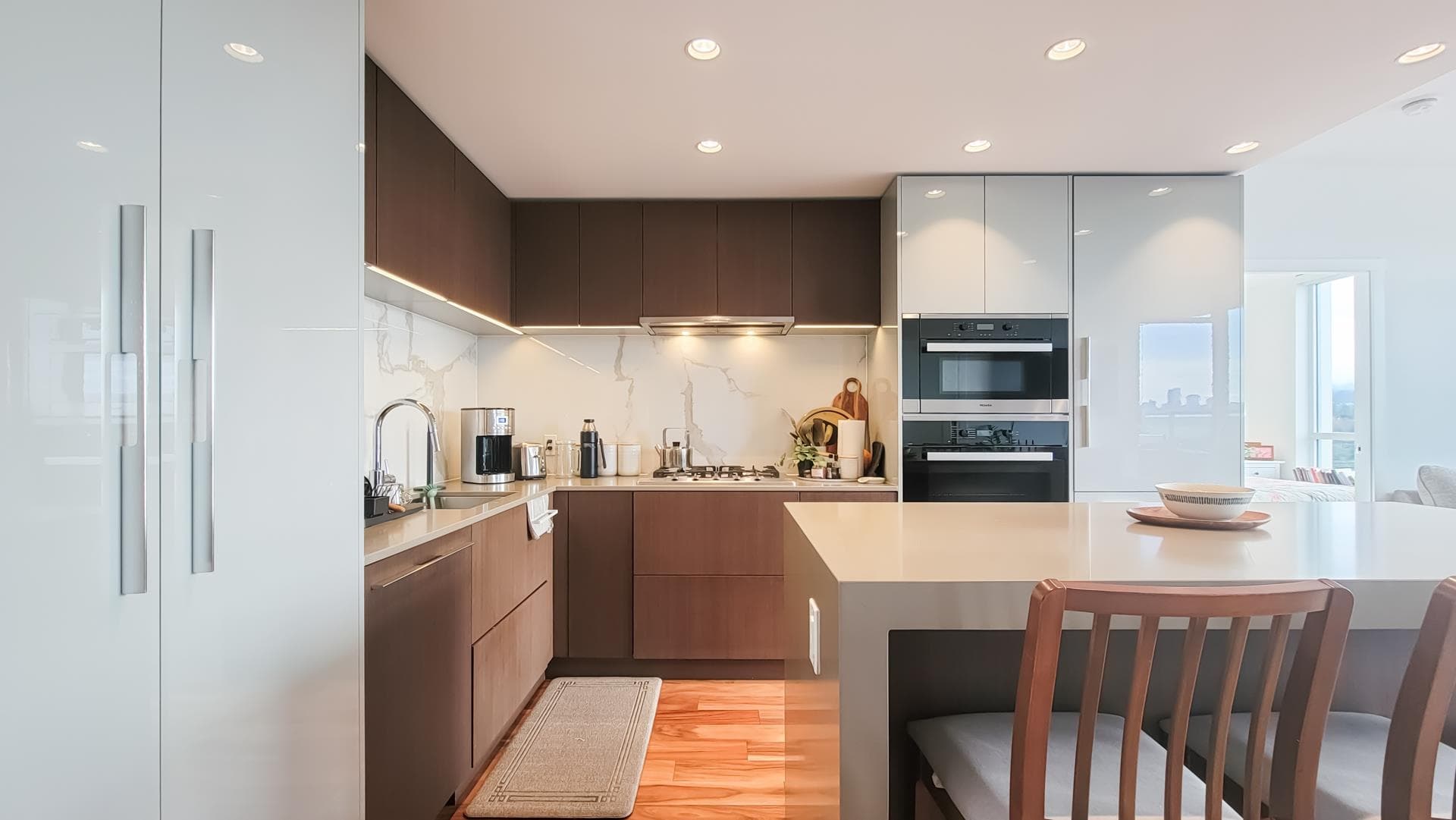 1302 - 1632 Lions Gate Lane, North Vancouver, V7P 0E2 — photo 1