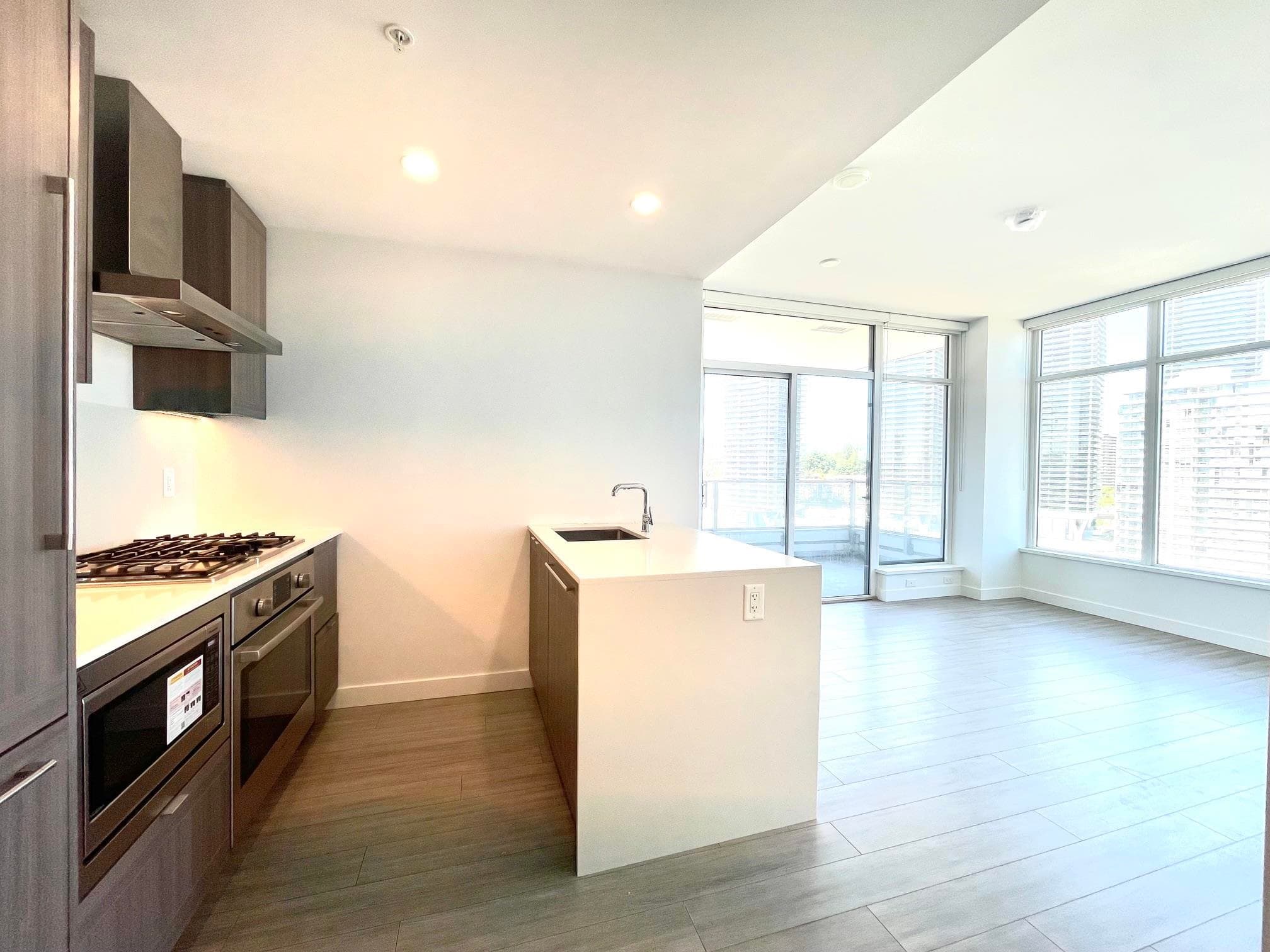 1604 - 2351 Beta Avenue, Burnaby, V5C 0M2 — photo 3