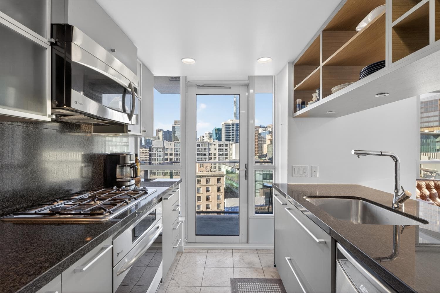 1011 - 833 Seymour Street, Vancouver, V6B 0G4 — photo 5