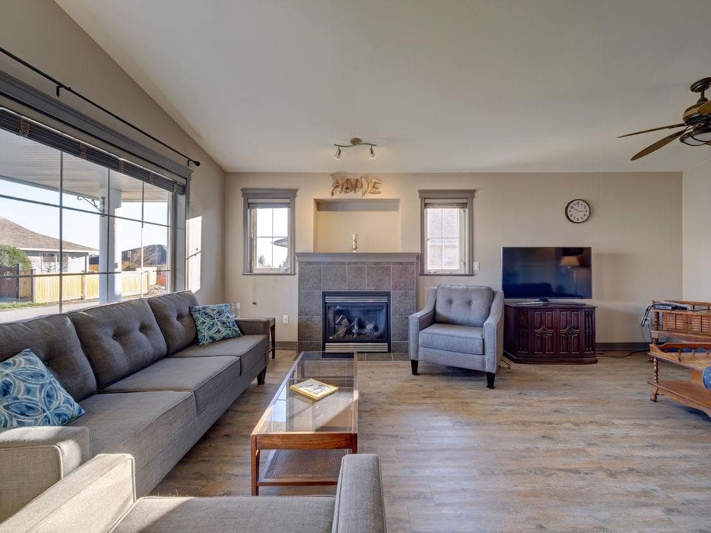 5715 Cartier Road, Sechelt, V7Z 0N5 — photo 4