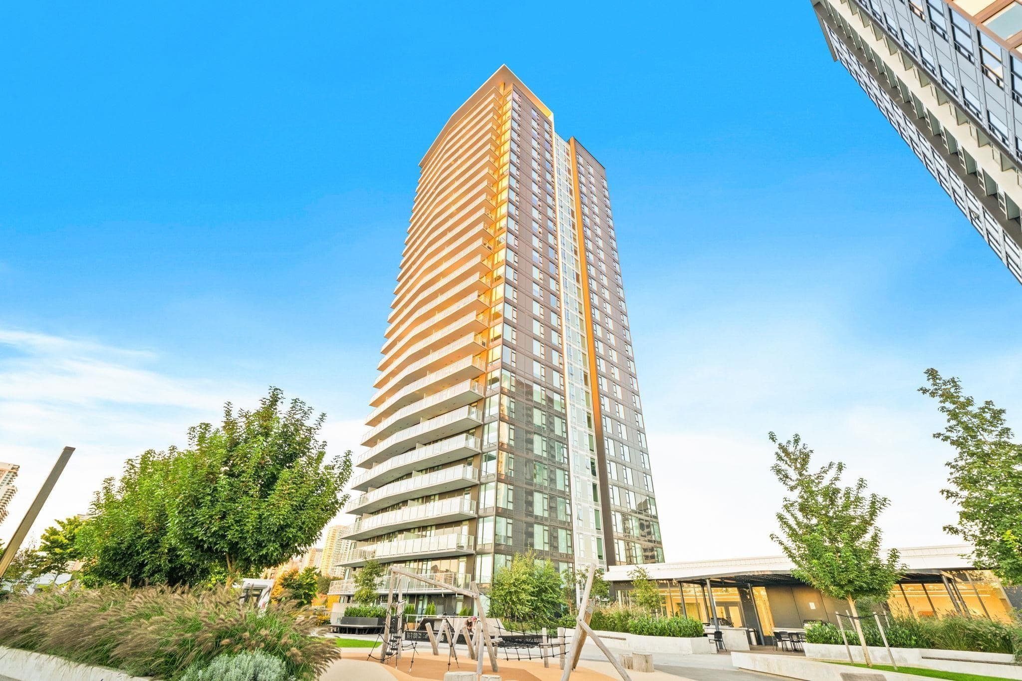 1208 - 318 Alderson Avenue, Coquitlam, V3K 0J1 — photo 1