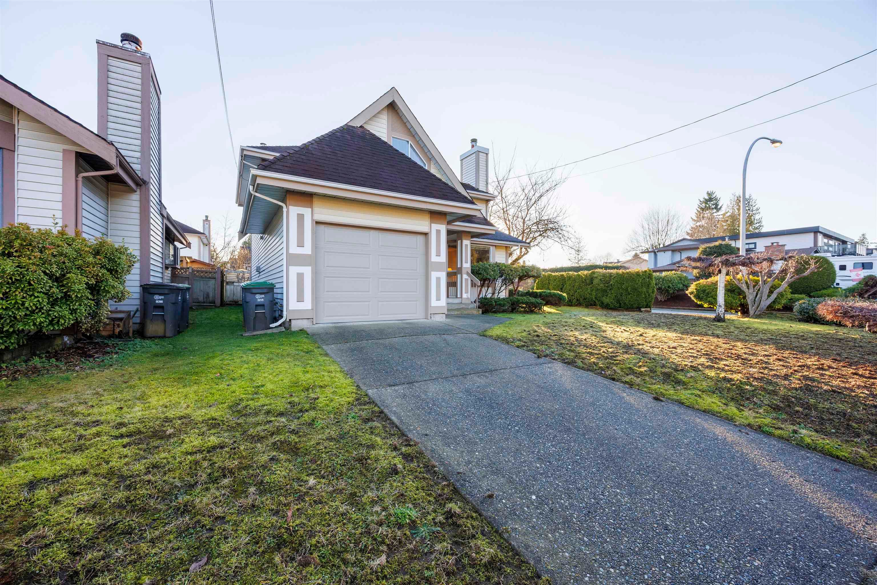 15114 98 Avenue, Surrey, V3R 8T2 — photo 2