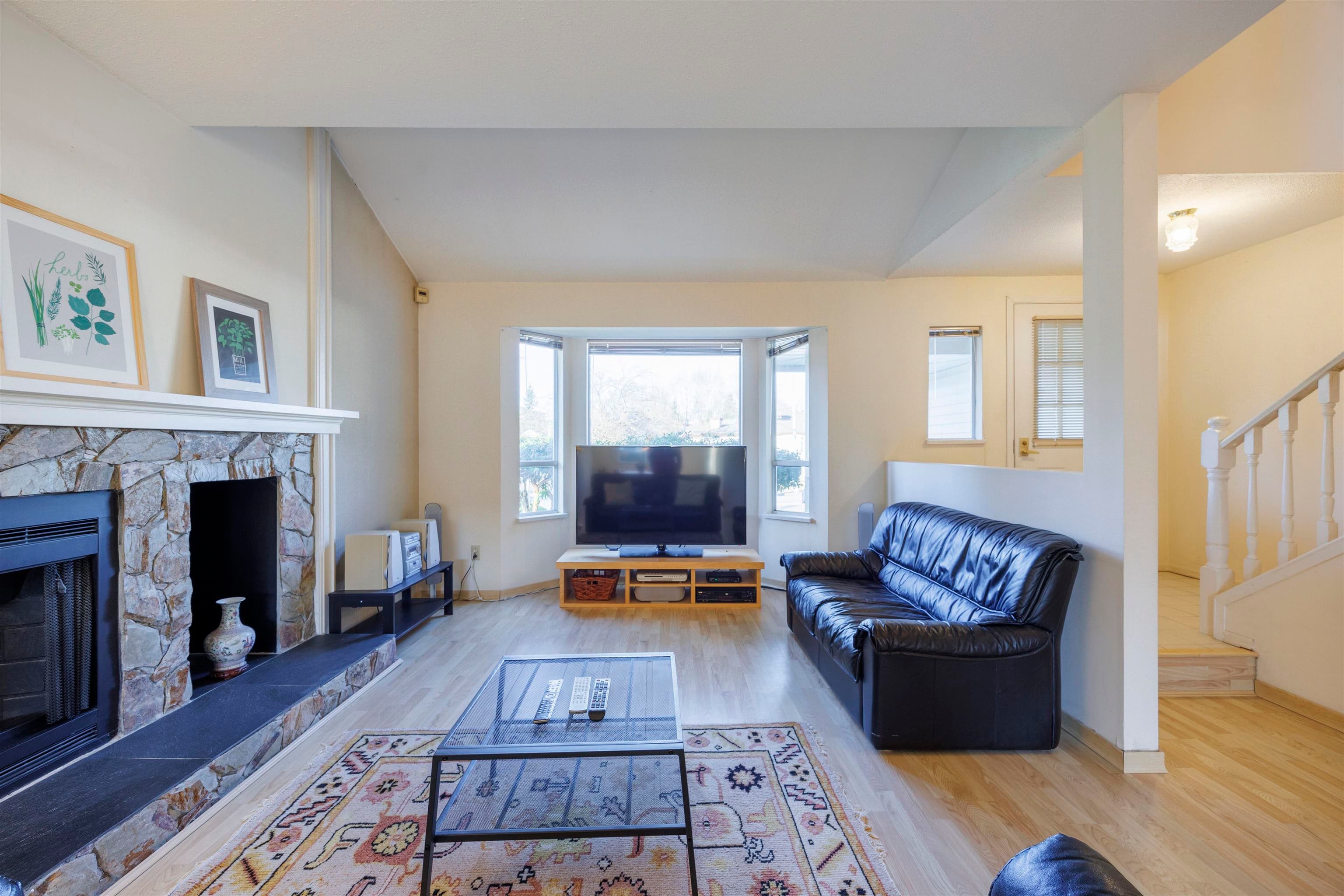 15114 98 Avenue, Surrey, V3R 8T2 — photo 3