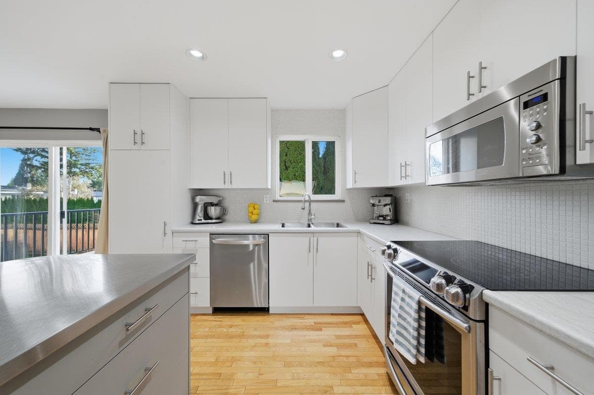 954 Lincoln Avenue, Port Coquitlam, V3B 5L3 — photo 5