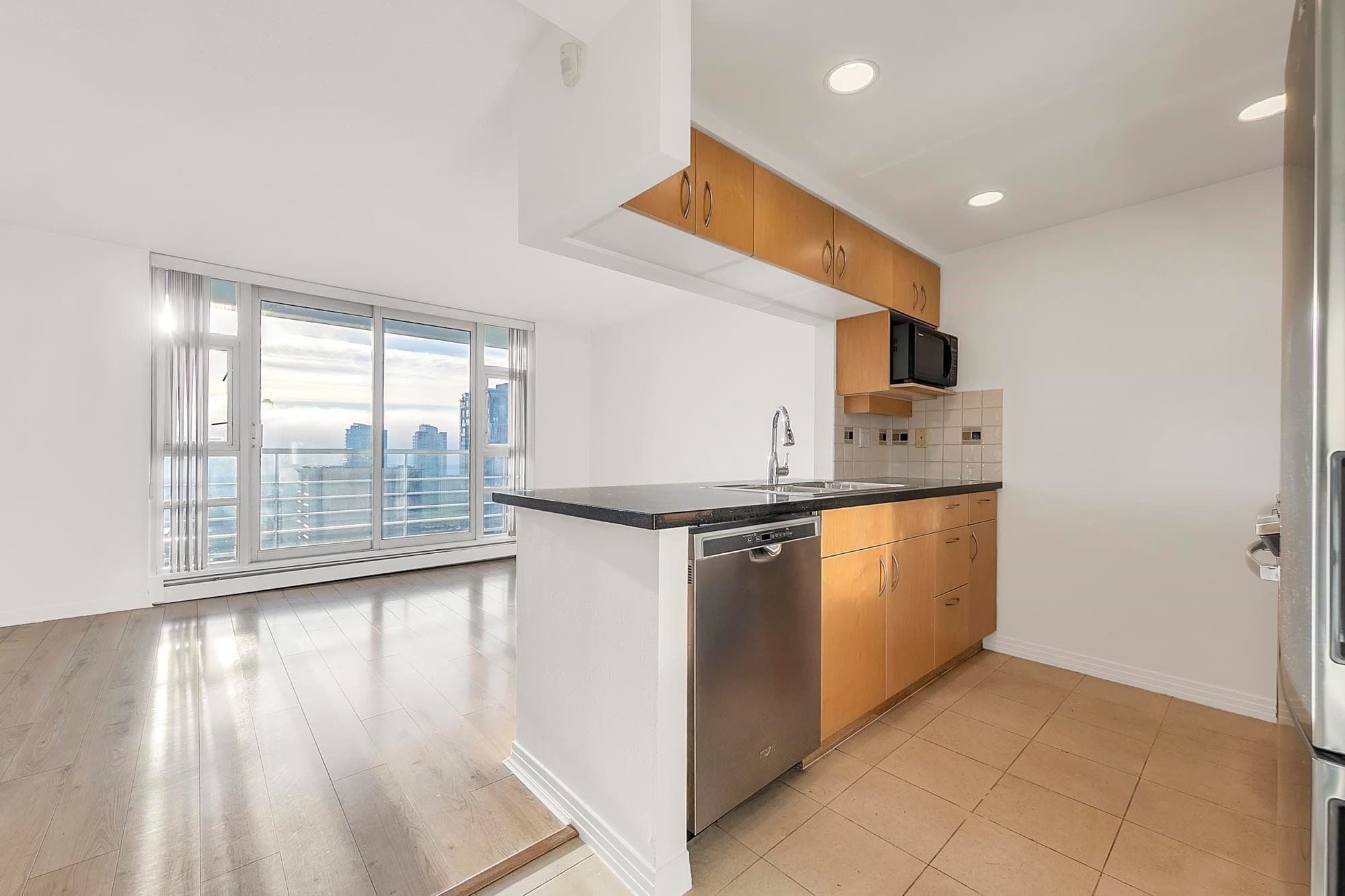 1508 - 189 Davie Street, Vancouver, V6Z 2X9 — photo 4