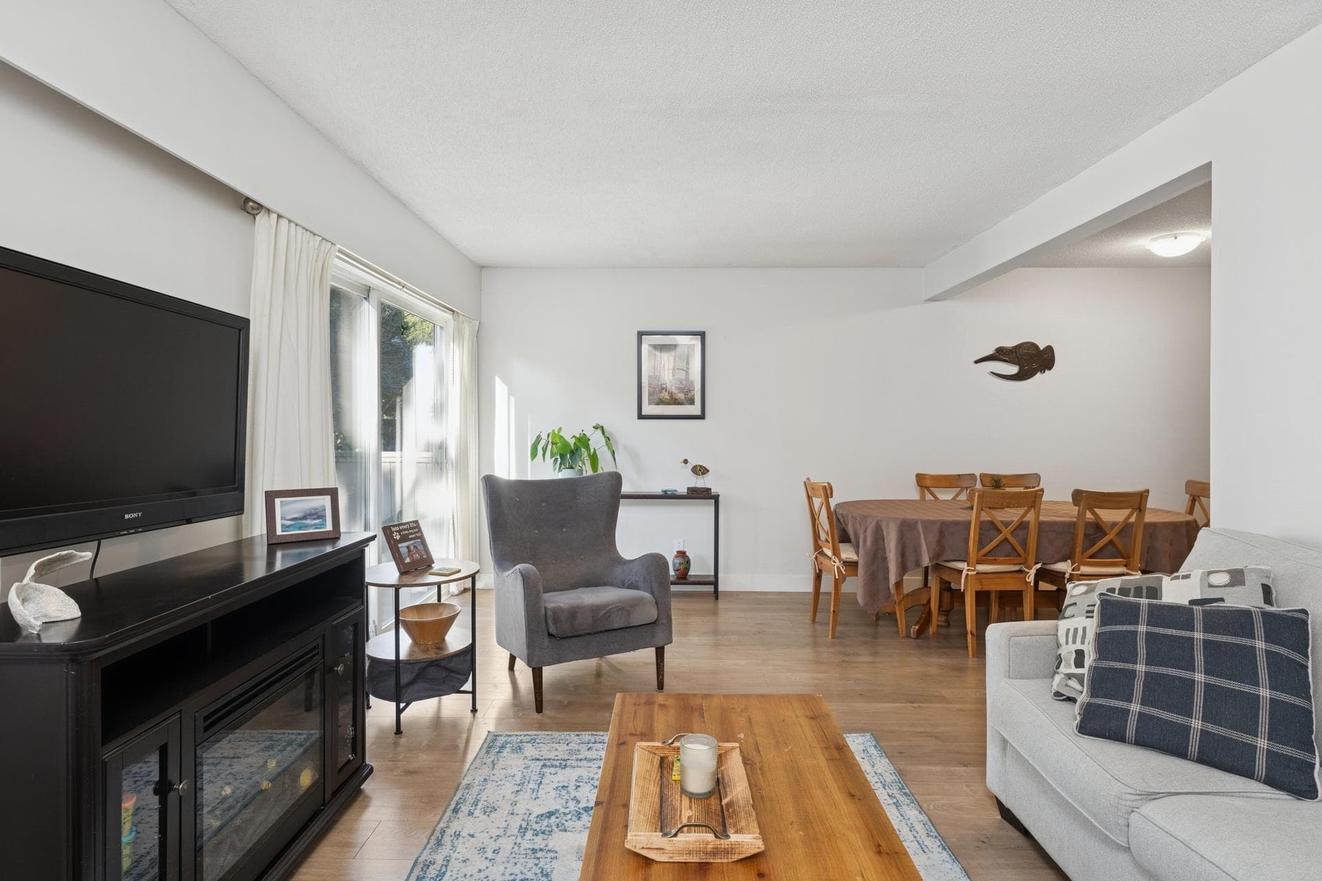 2060 Deep Cove Crescent, North Vancouver, V7G 1T2 — photo 4