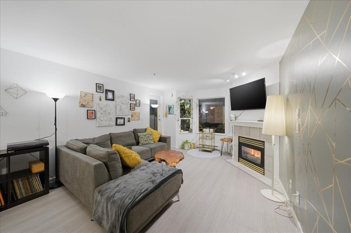 311 - 121 Shoreline Circle, Port Moody, V3H 5G2 — photo 5