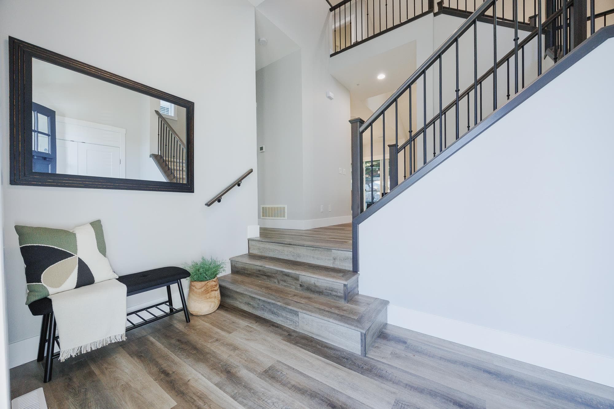 13533 Nelson Peak Drive, Maple Ridge, V4R 0G1 — photo 2