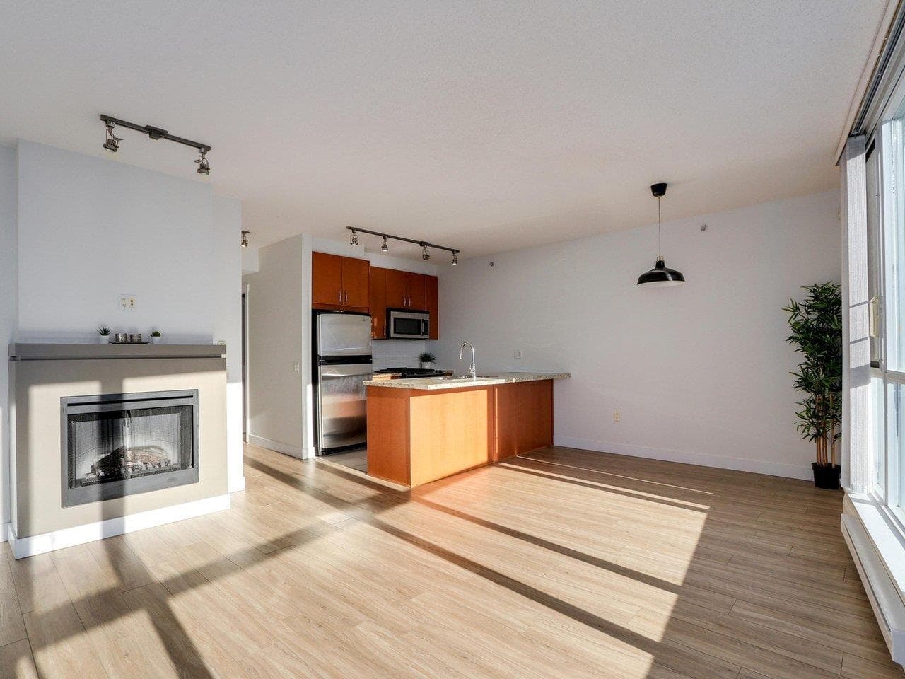 907 - 9188 University Crescent, Burnaby, V5A 0A5 — photo 5