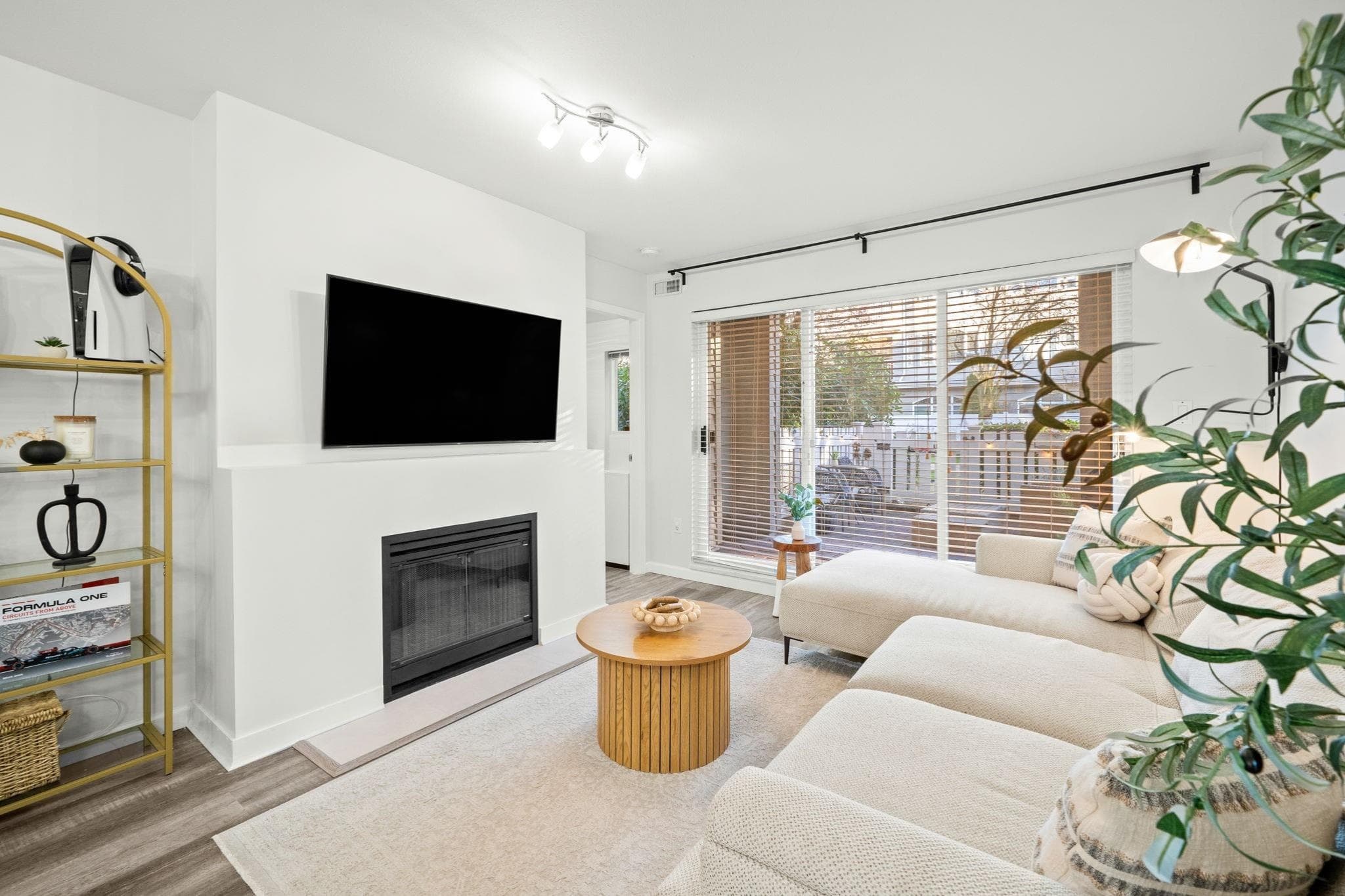 118 - 5900 Dover Crescent, Richmond, V7C 5R4 — photo 2