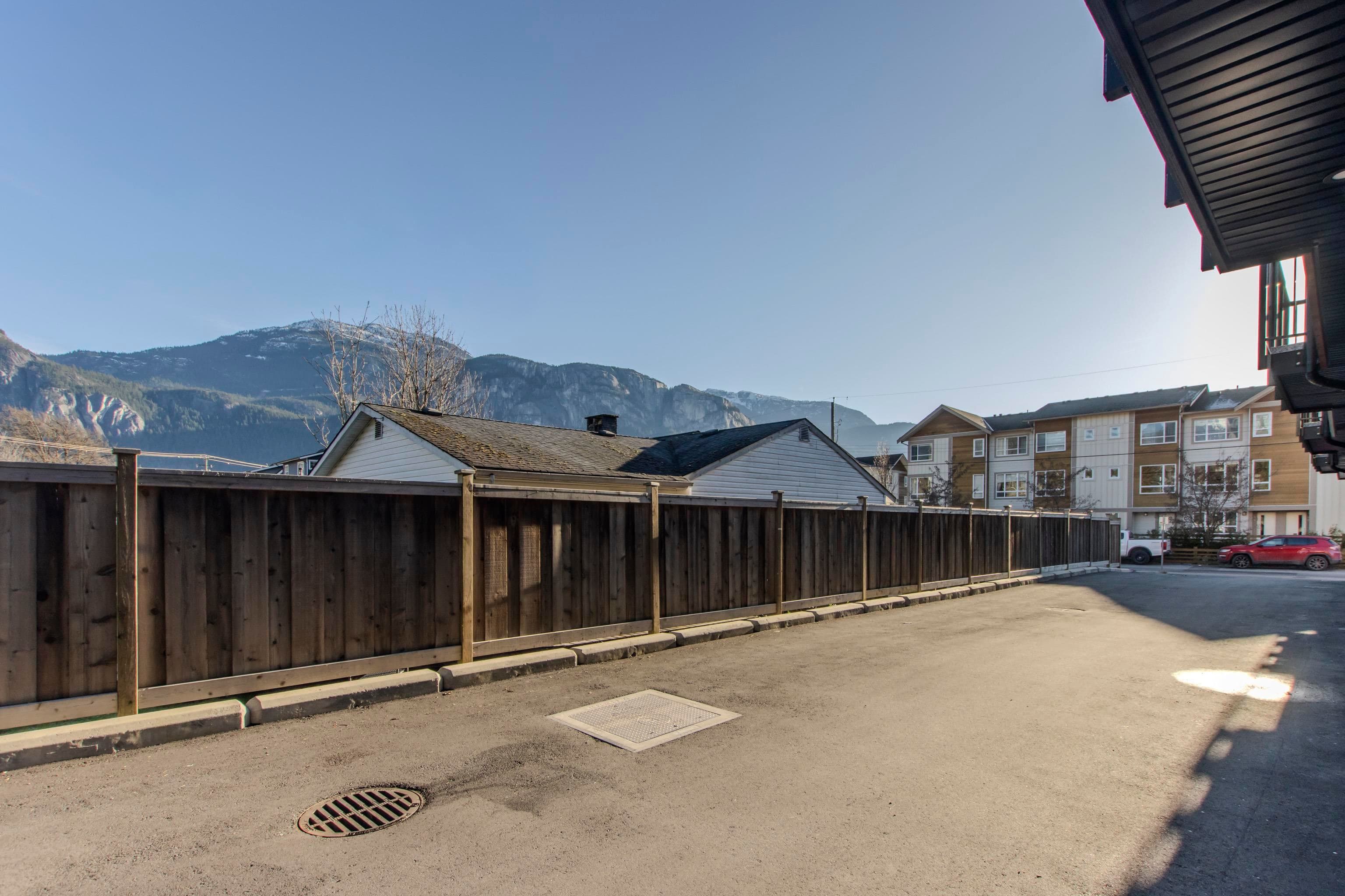 7 - 1165 Wilson Crescent, Squamish, V8B 0C2 — photo 2