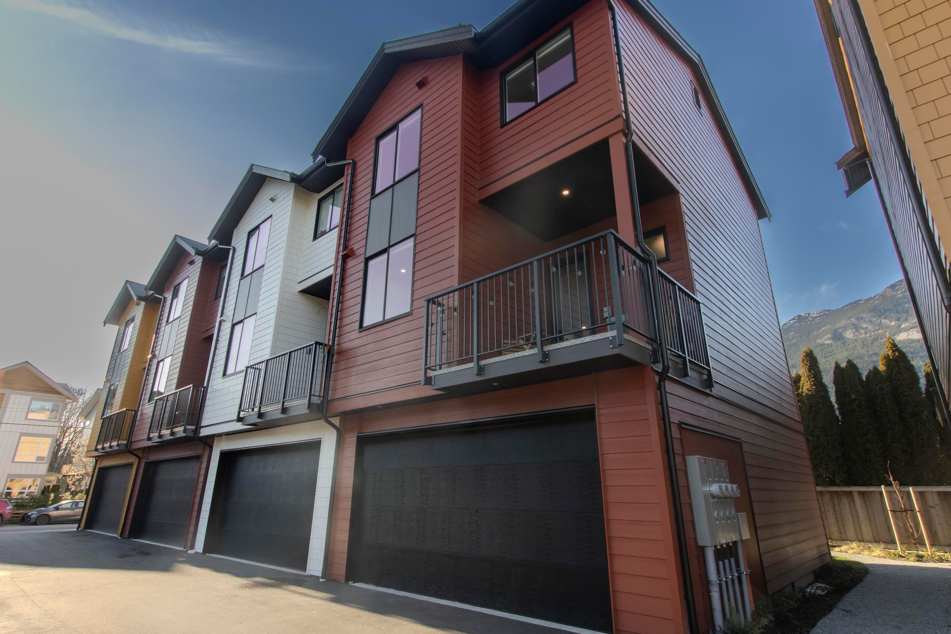 7 - 1165 Wilson Crescent, Squamish, V8B 0C2 — photo 1