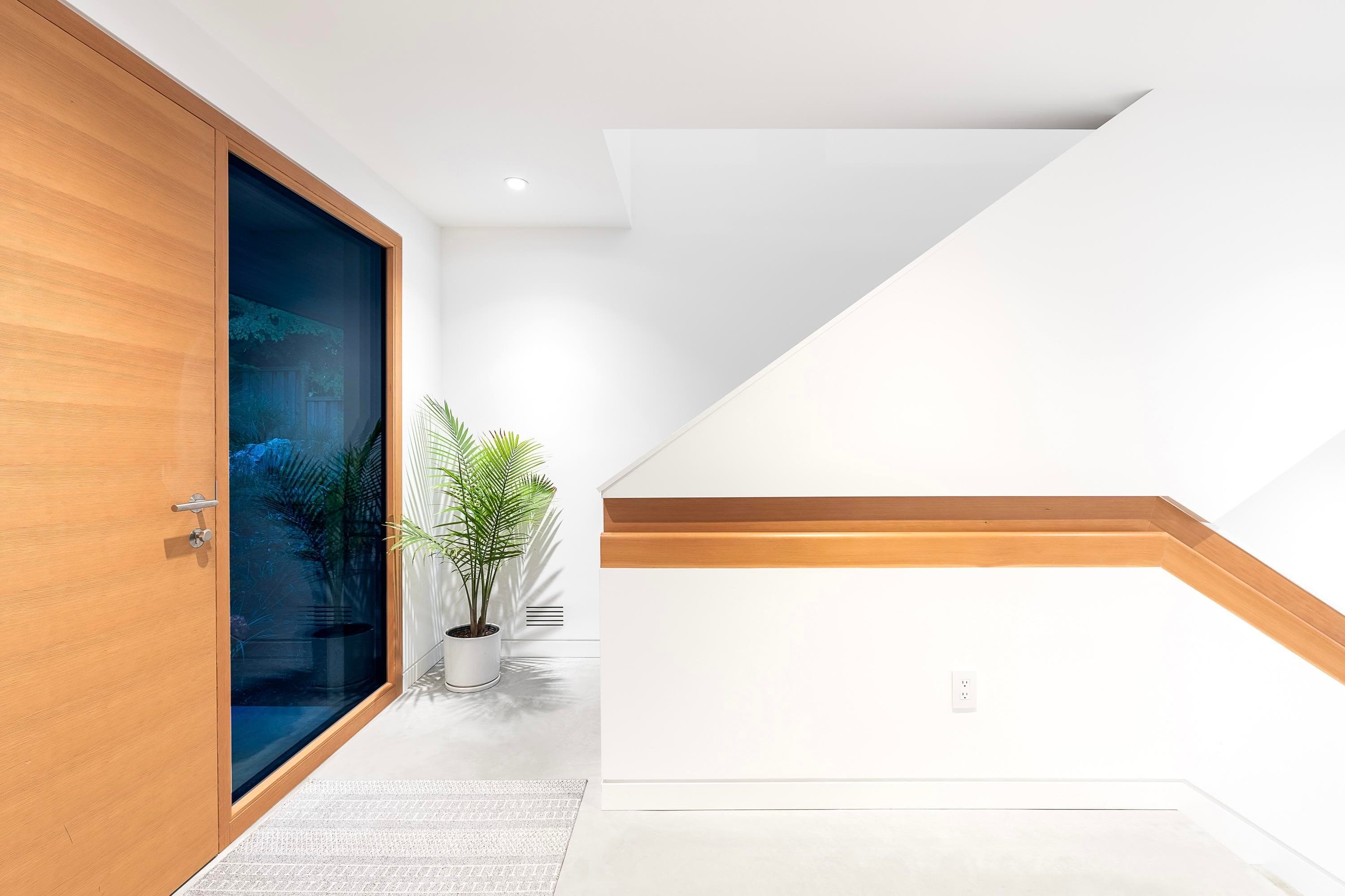 3823 Bayridge Avenue, West Vancouver, V7V 3J3 — photo 5