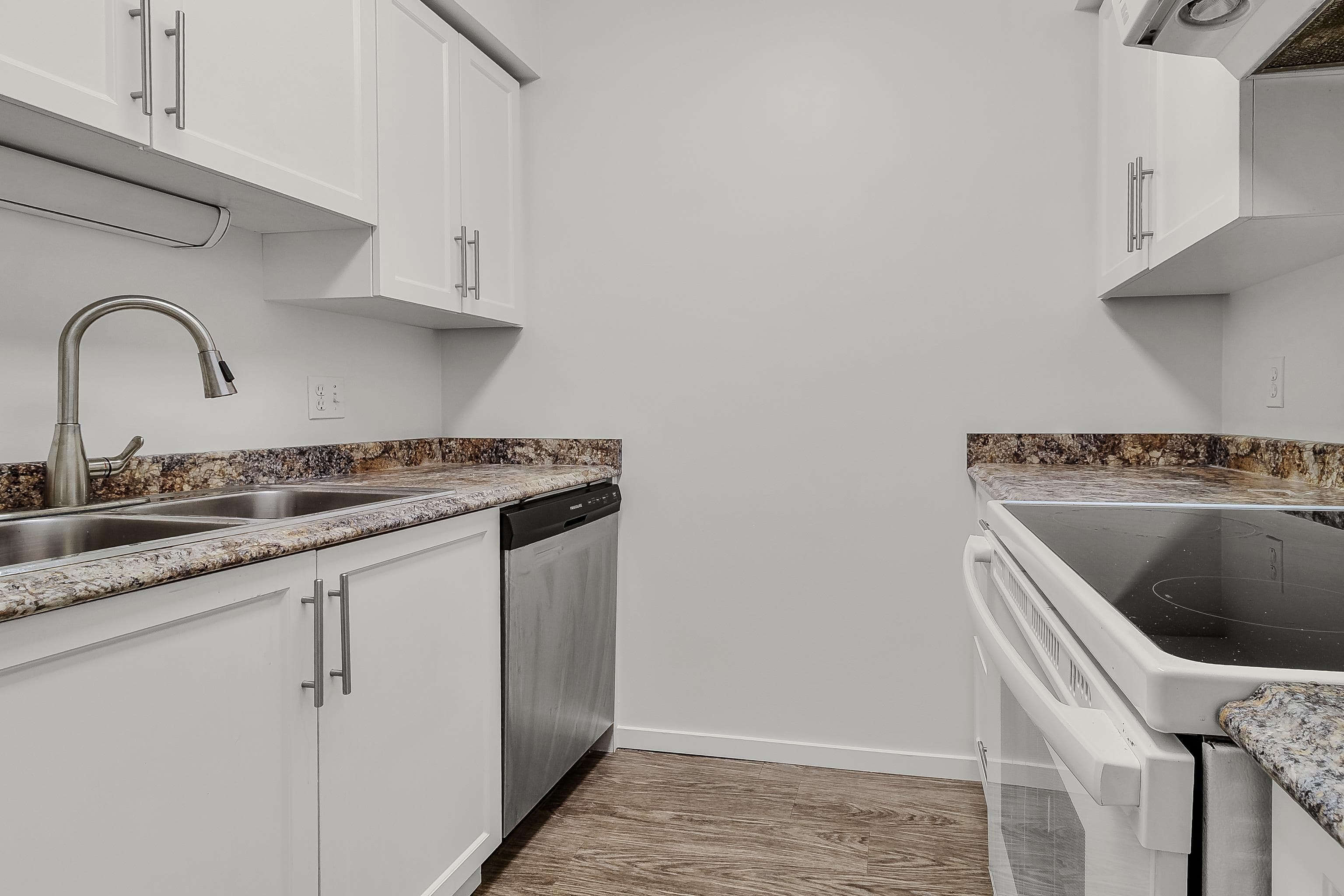 213 - 17661 58a Avenue, Surrey, V3S 1N4 — photo 3