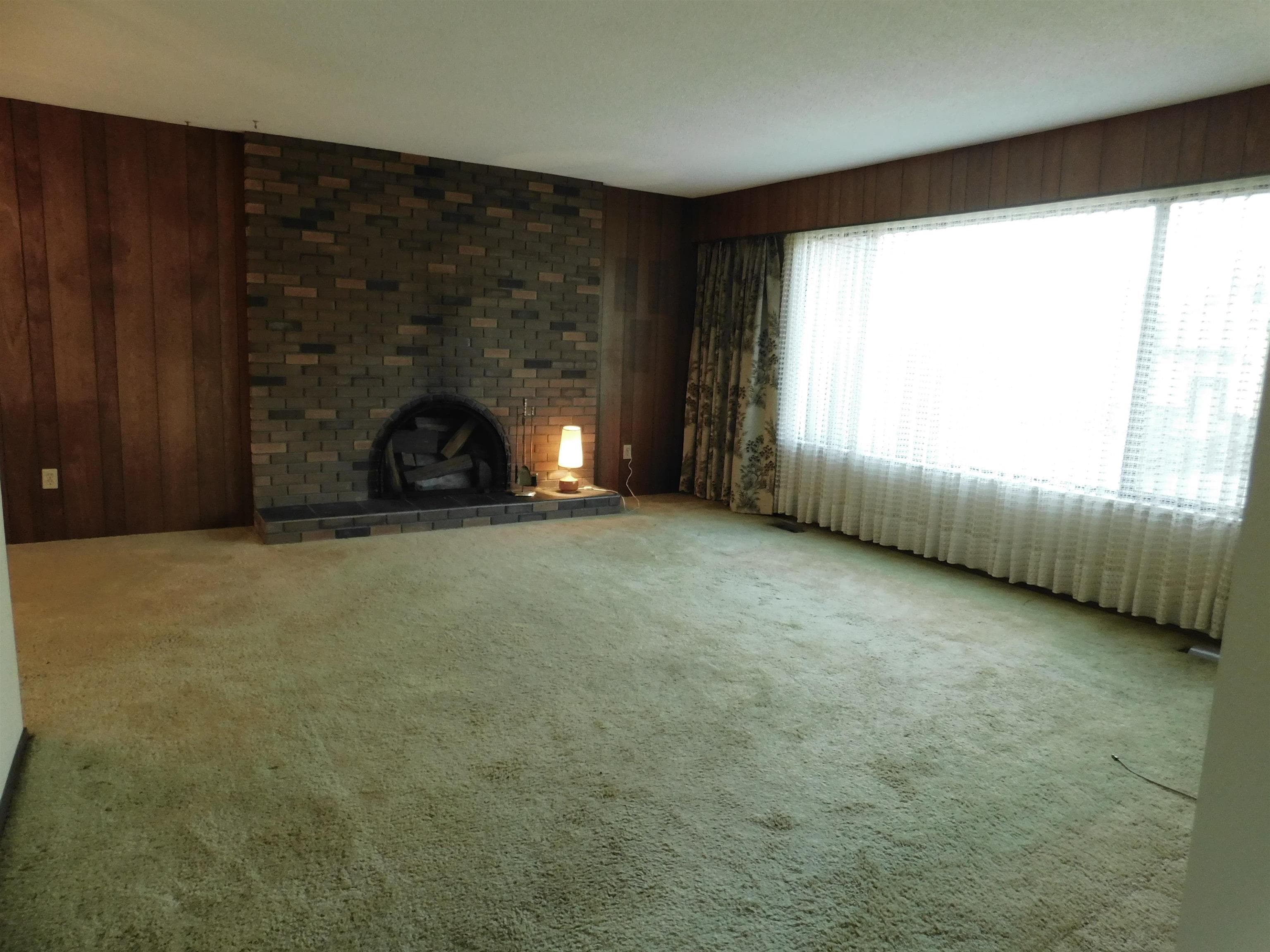 14758 Halstead Place, Surrey, V3R 6S5 — photo 2
