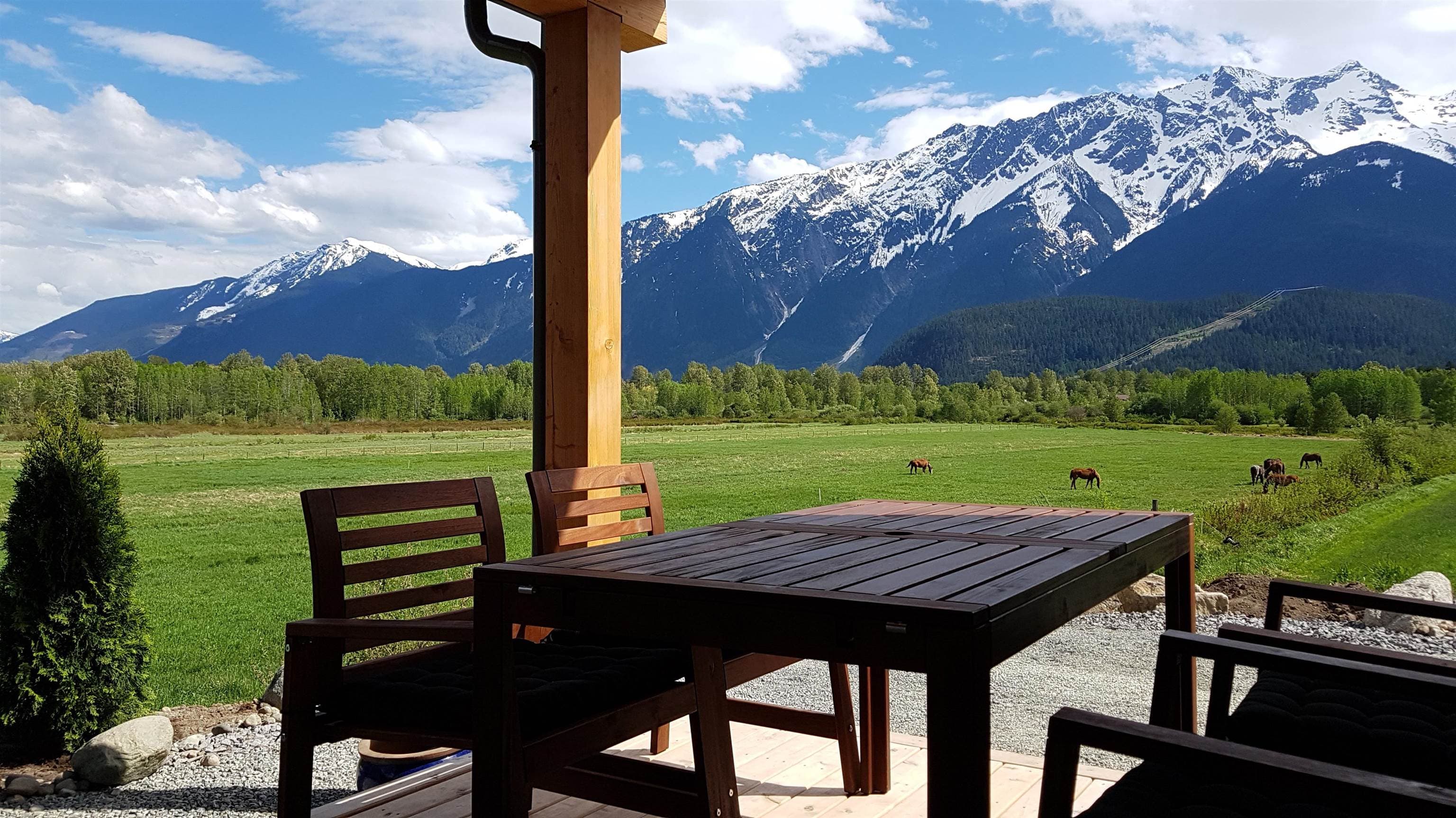 1380 Collins Road, Pemberton, V0N 2L1 — photo 1