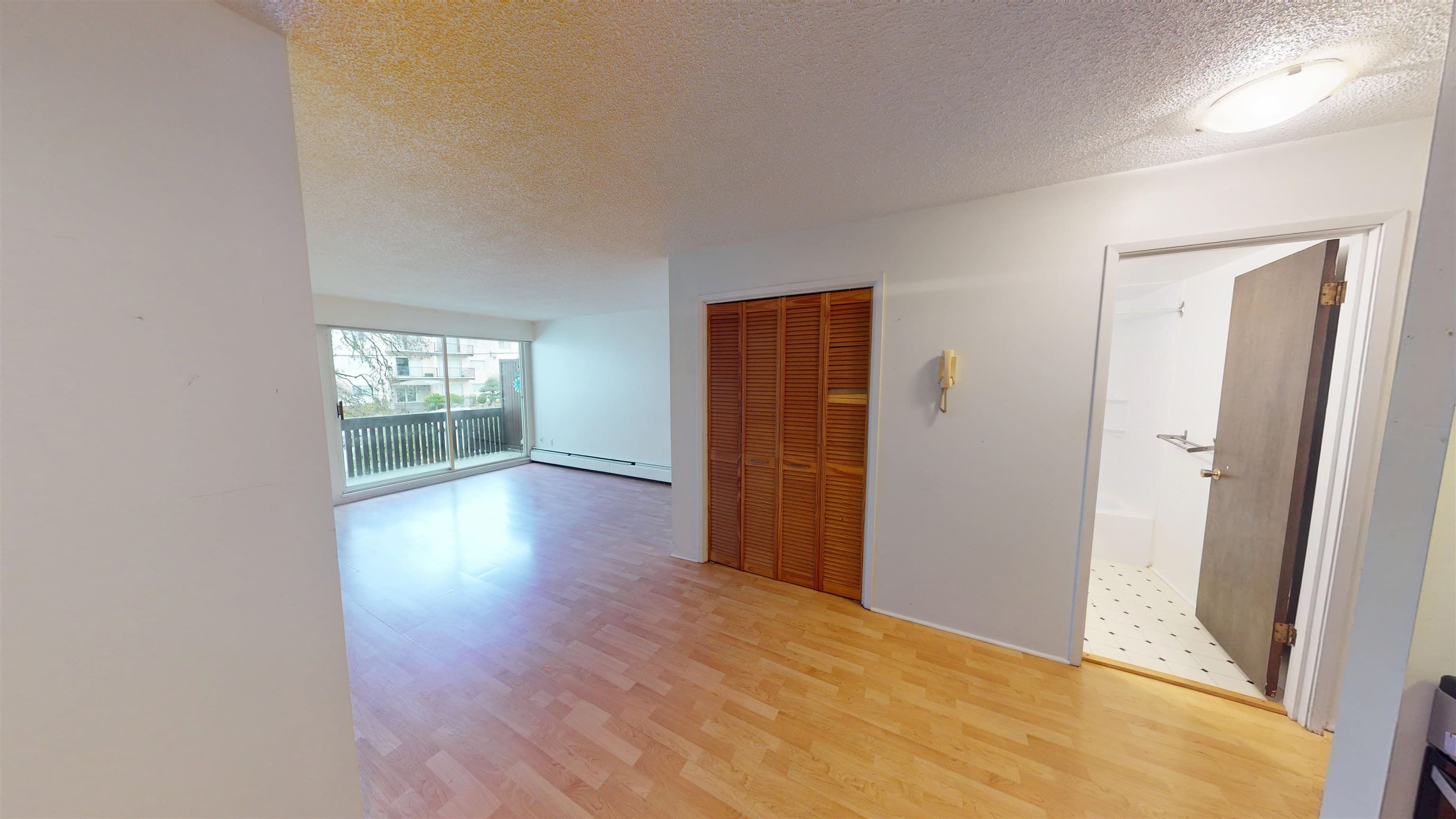 206 - 910 Fifth Avenue, New Westminster, V3M 1Y2 — photo 4
