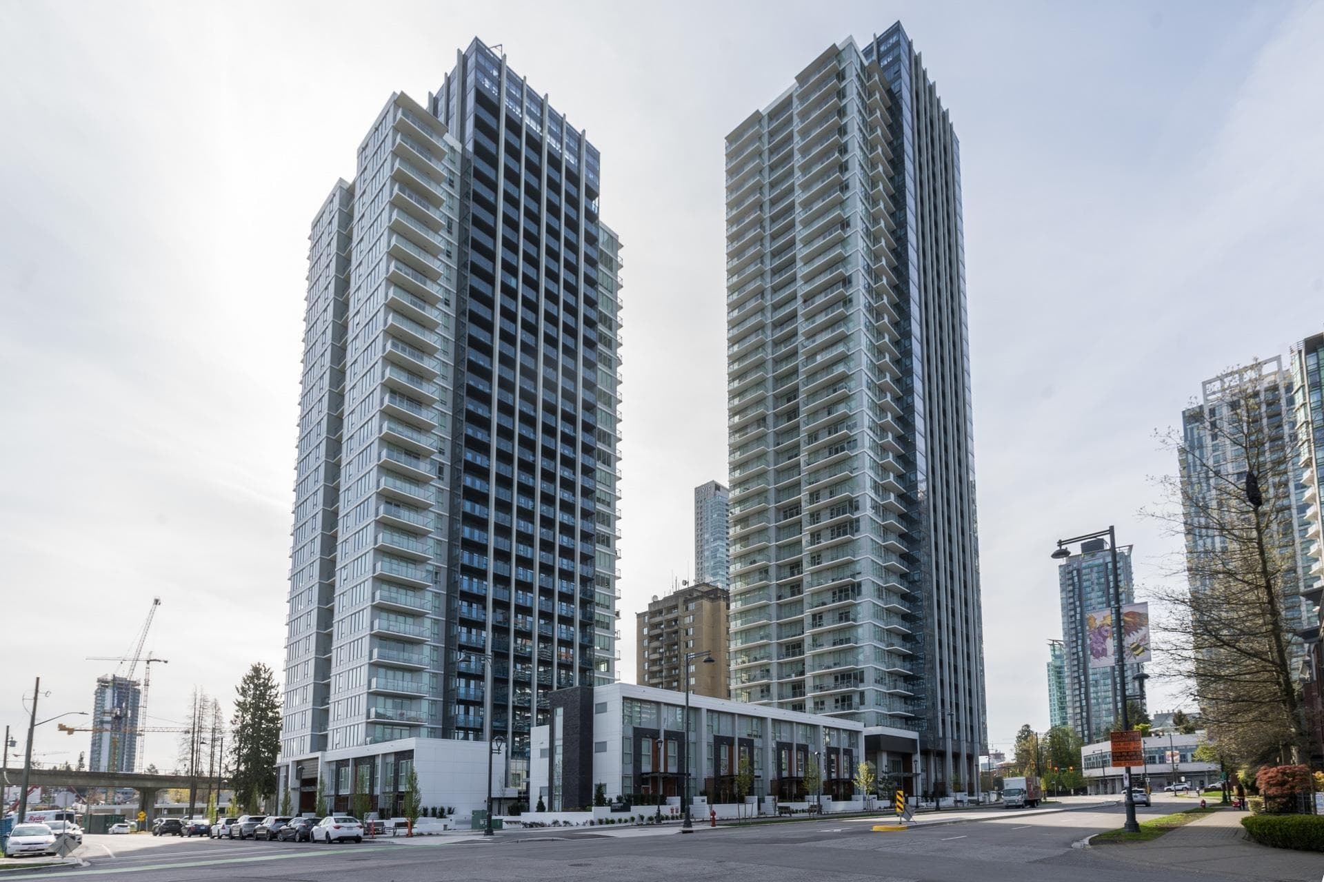 1608 - 10448 University Drive, Surrey, V3T 0S7 — photo 2
