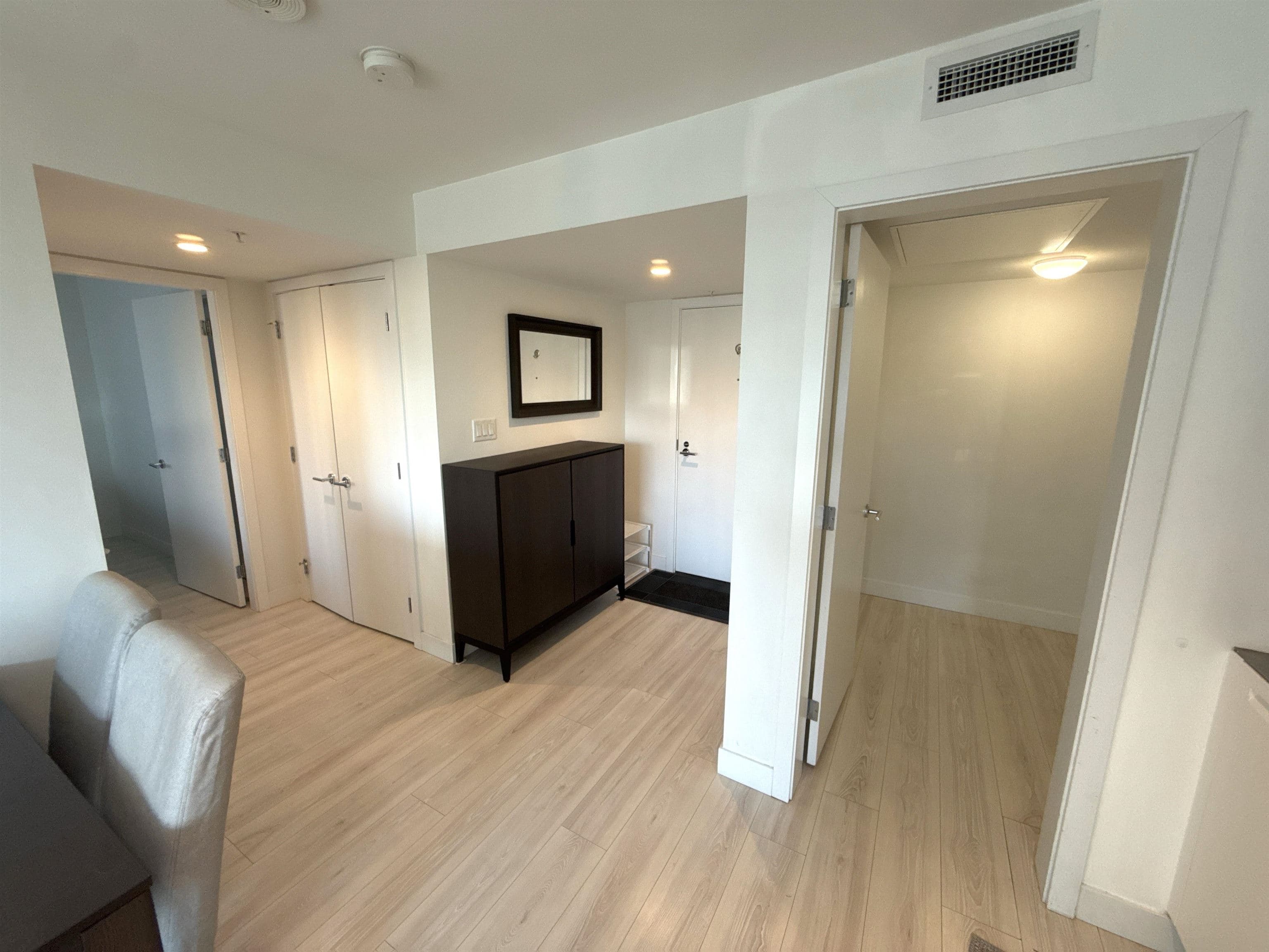 1608 - 1133 Hornby Street, Vancouver, V6Z 1W1 — photo 2
