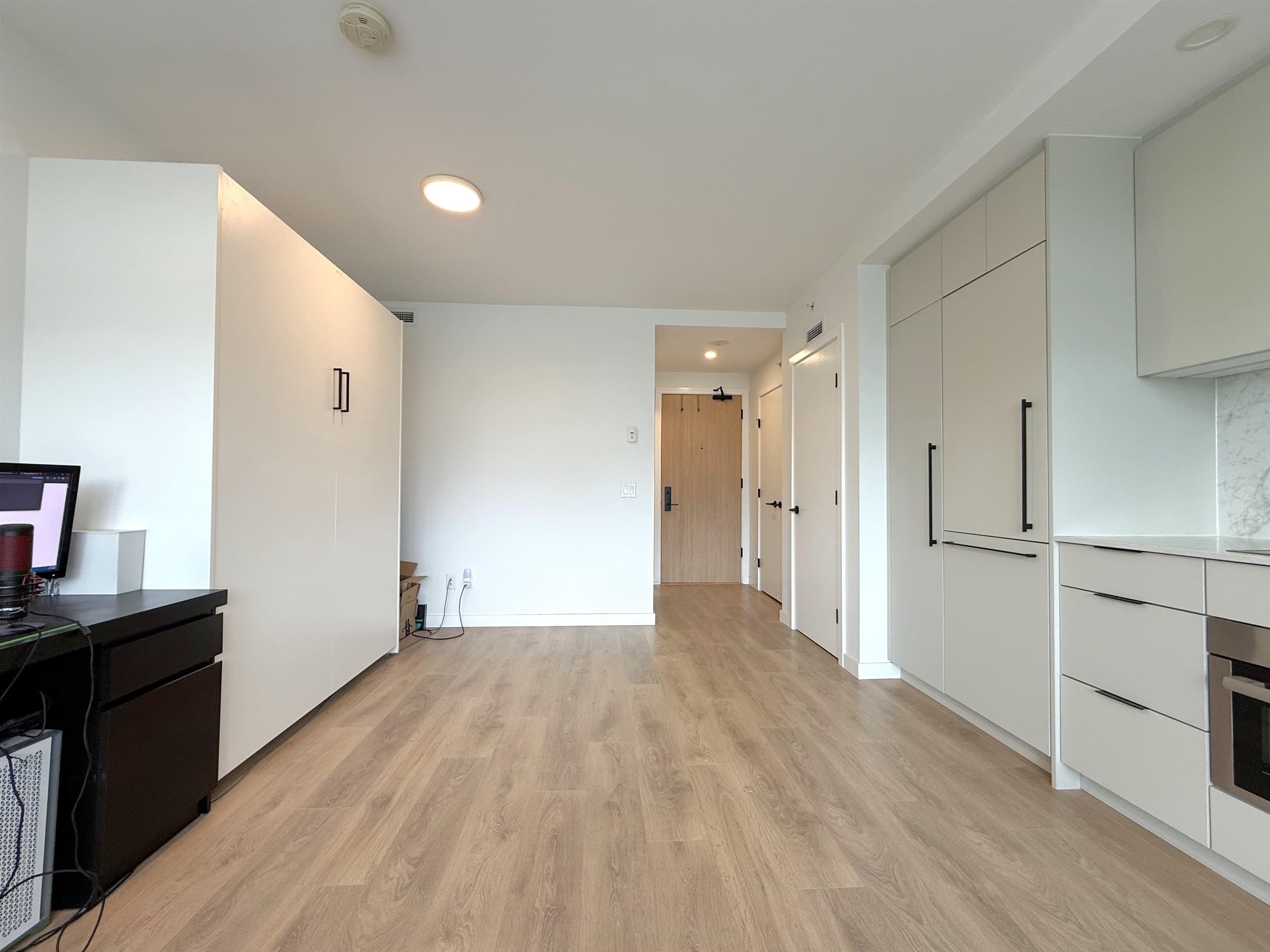 303 - 13685 102 Avenue, Surrey, V3T 0S2 — photo 2