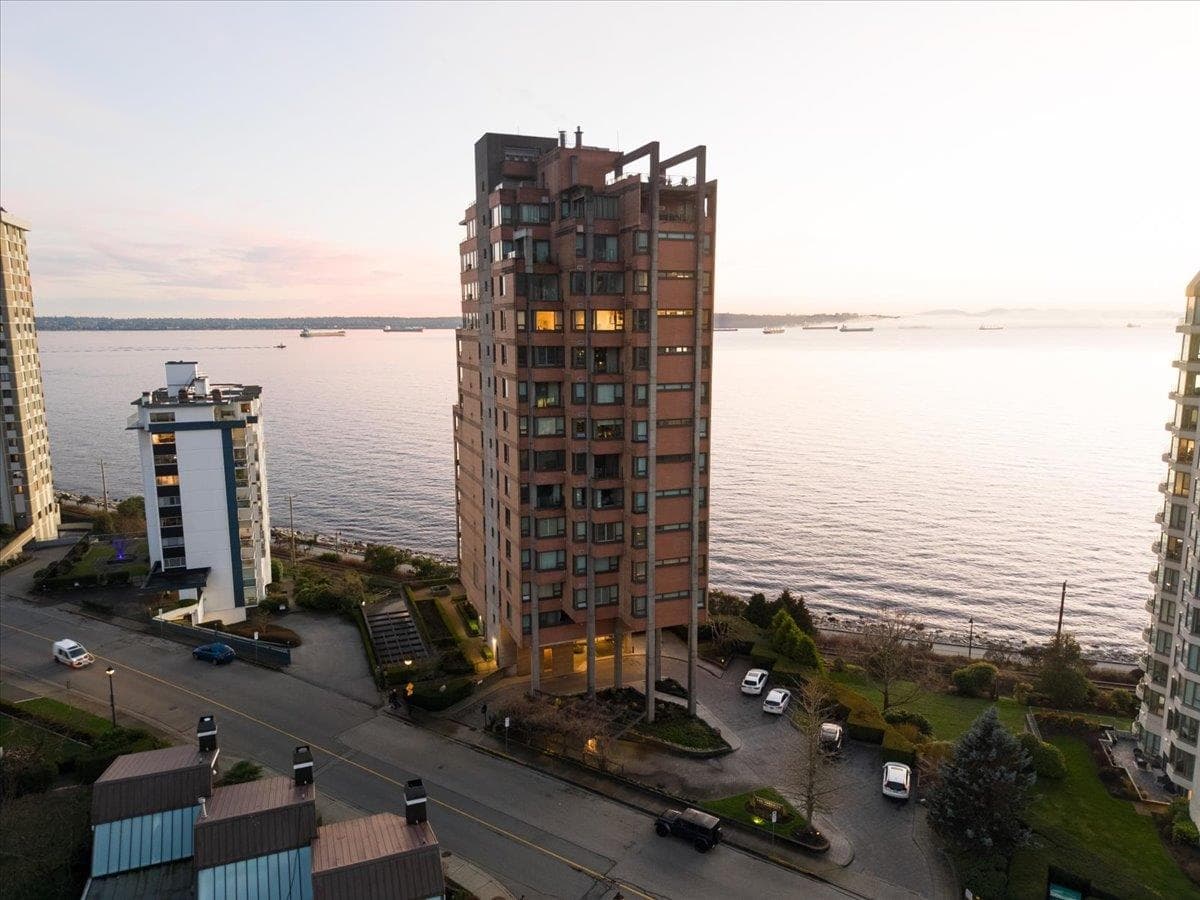 10 - 2250 Bellevue Avenue, West Vancouver, V7V 1C6 — photo 3