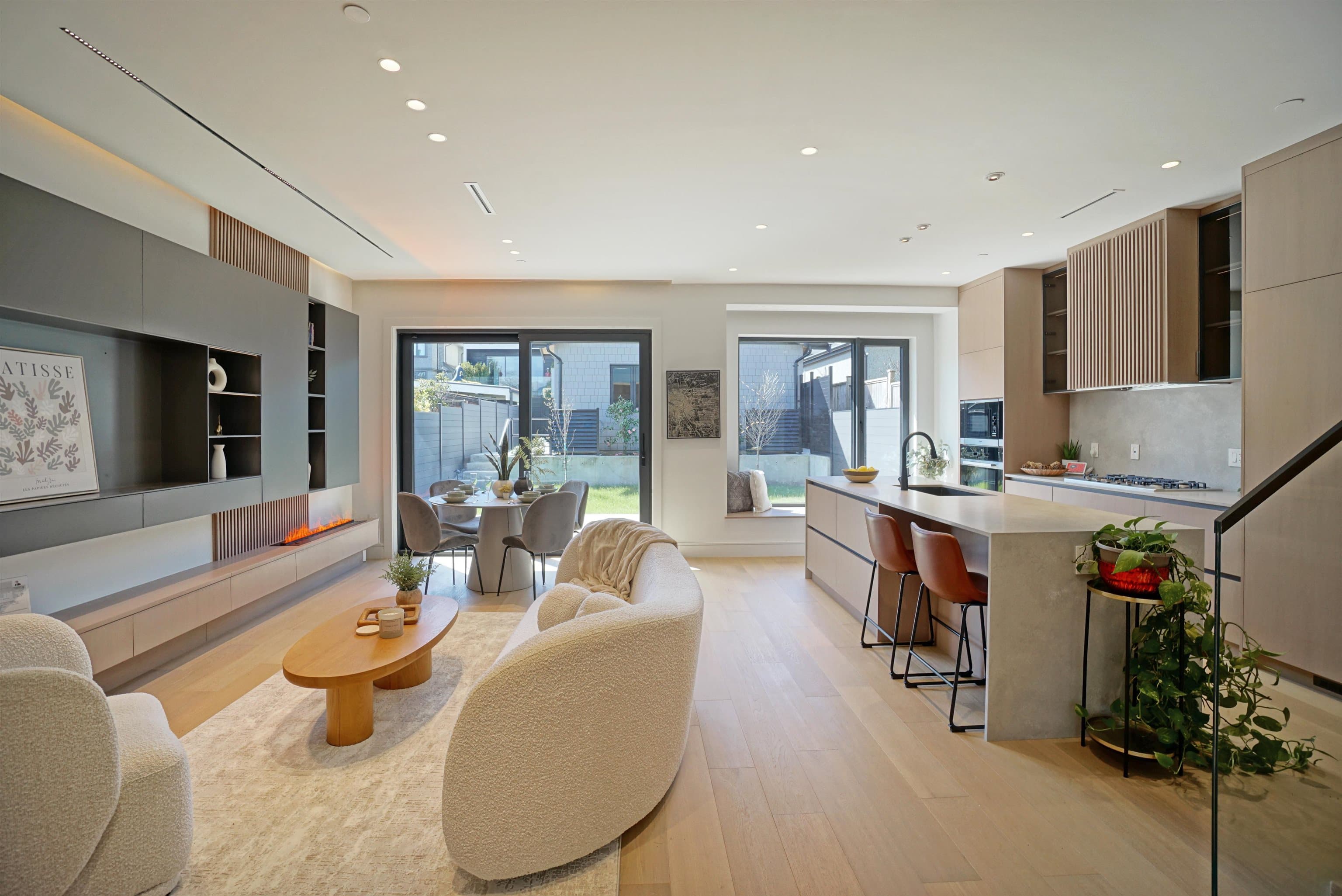 2 - 3460 W 14th Avenue, Vancouver, V6R 2W1 — photo 2
