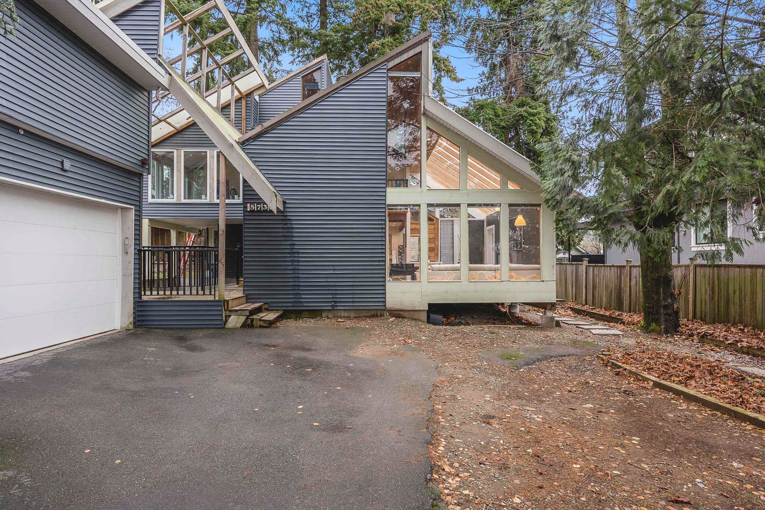 5730 132a Street, Surrey, V3X 2T3 — photo 5