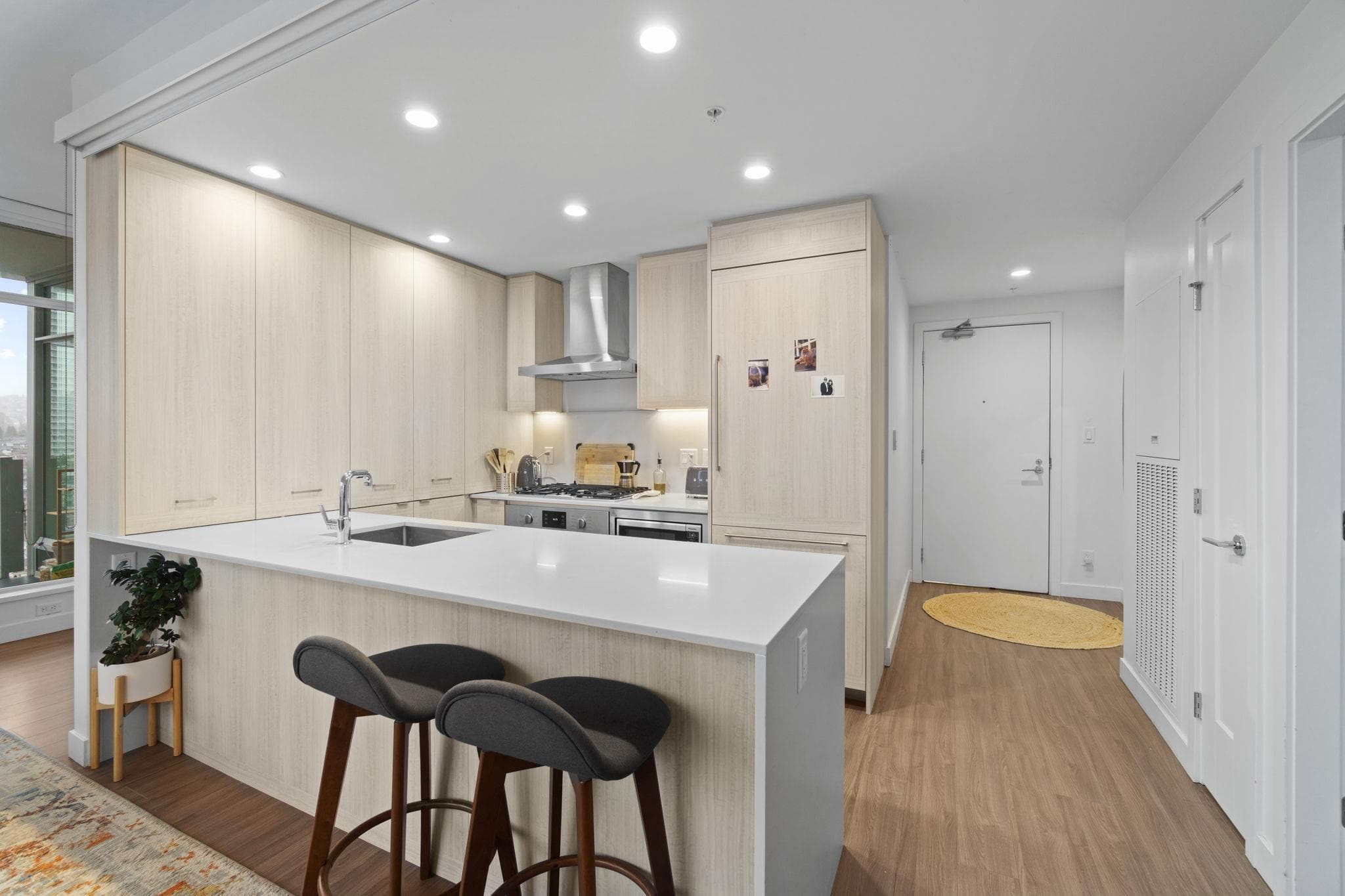 2106 - 2351 Beta Avenue, Burnaby, V5C 0M2 — photo 4