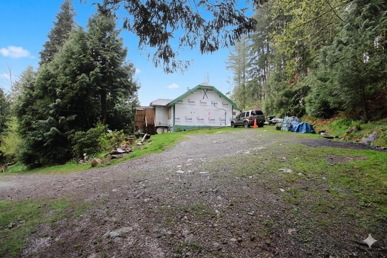 2391 Lougheed Highway, Agassiz, V0M 1A1 — photo 1