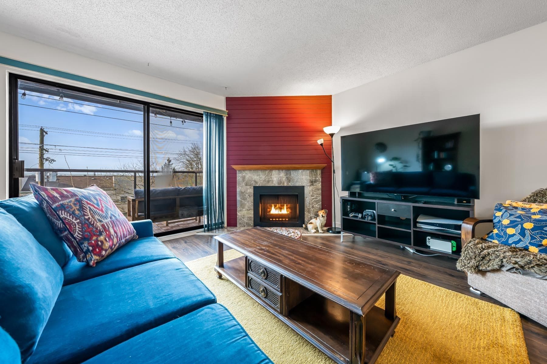 307 - 315 Tenth Street, New Westminster, V3M 3Y2 — photo 4