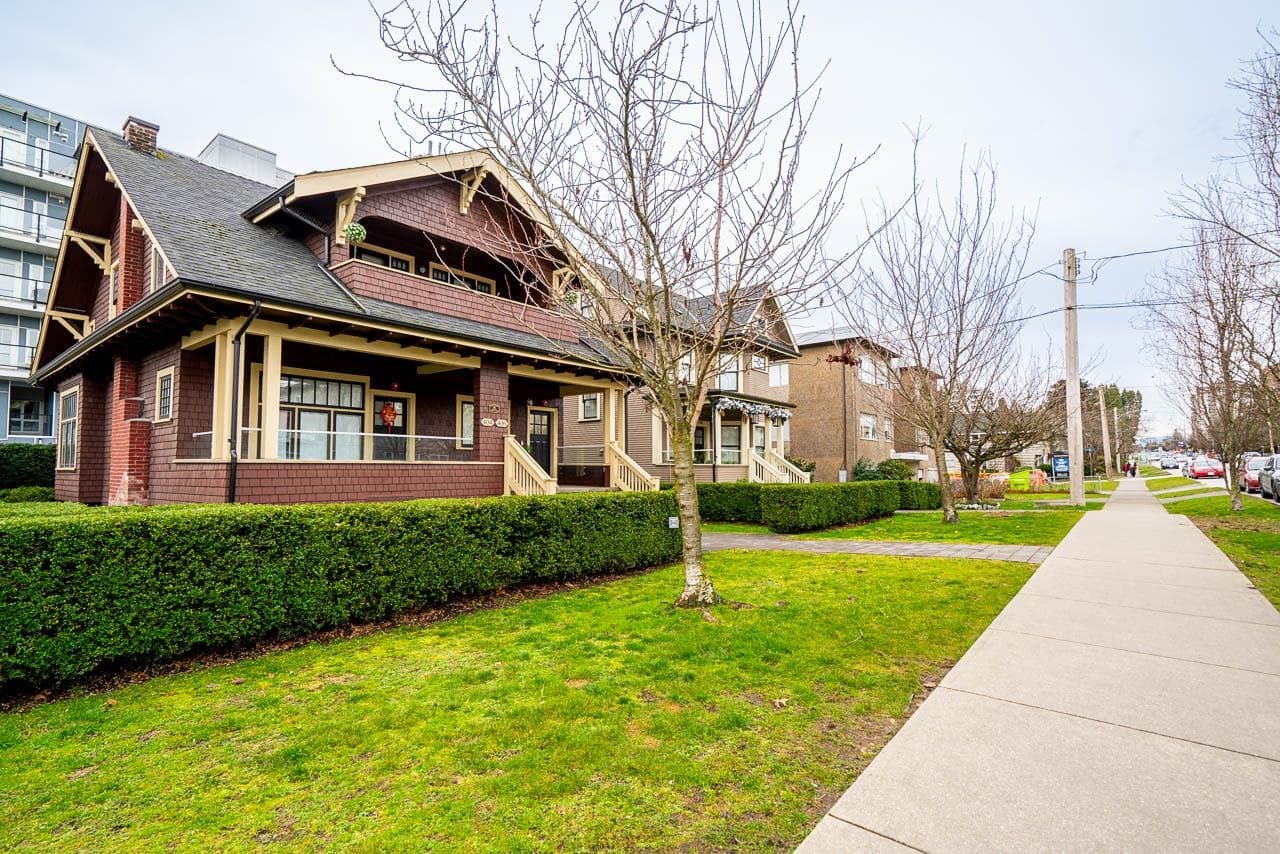 406 Eighth Street, New Westminster, V3M 0K1 — photo 3