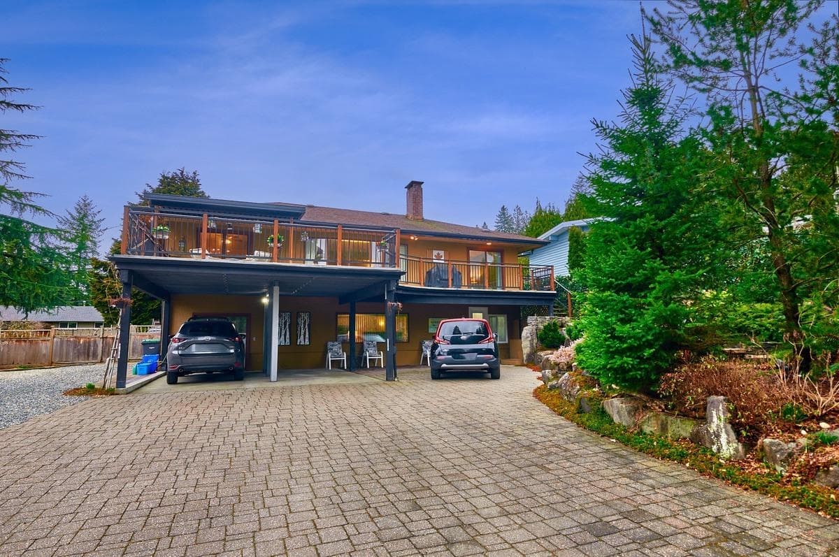 630 Sydney Avenue, Coquitlam, V3K 3K2 — photo 4