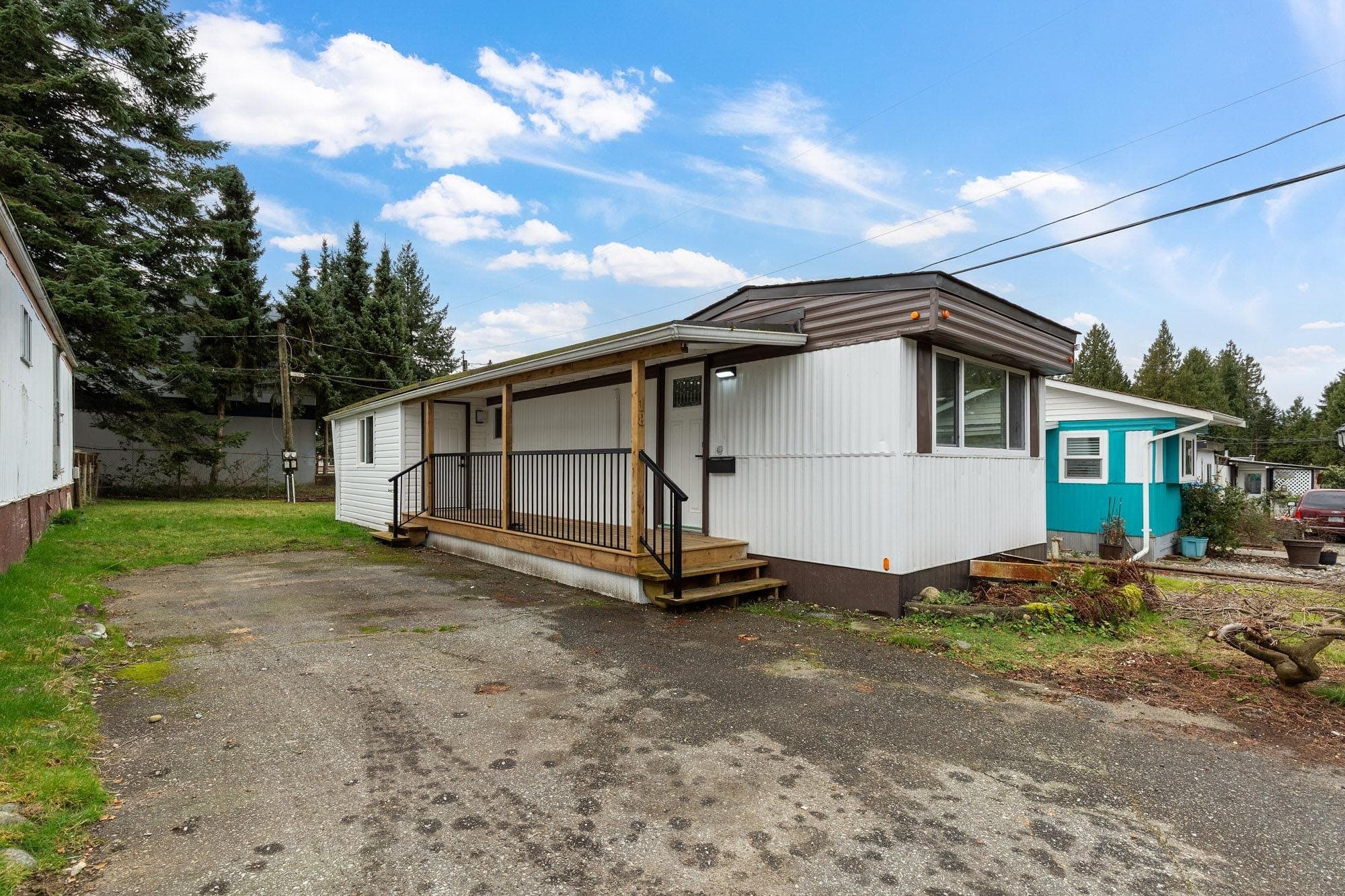 18 - 21163 Lougheed Highway, Maple Ridge, V2X 2R4 — photo 2
