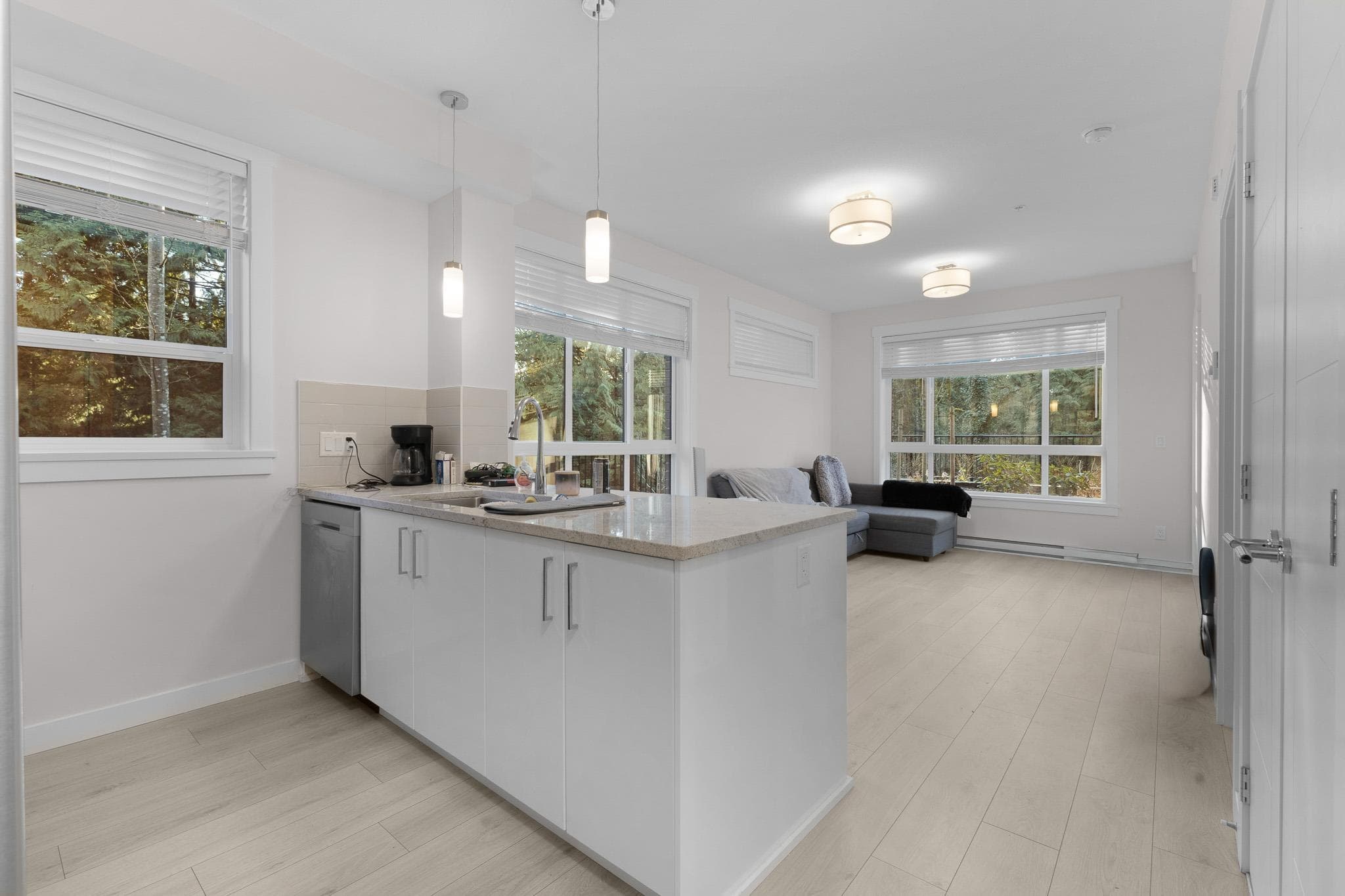 107 - 32690 14 Avenue, Mission, V2V 0K5 — photo 2