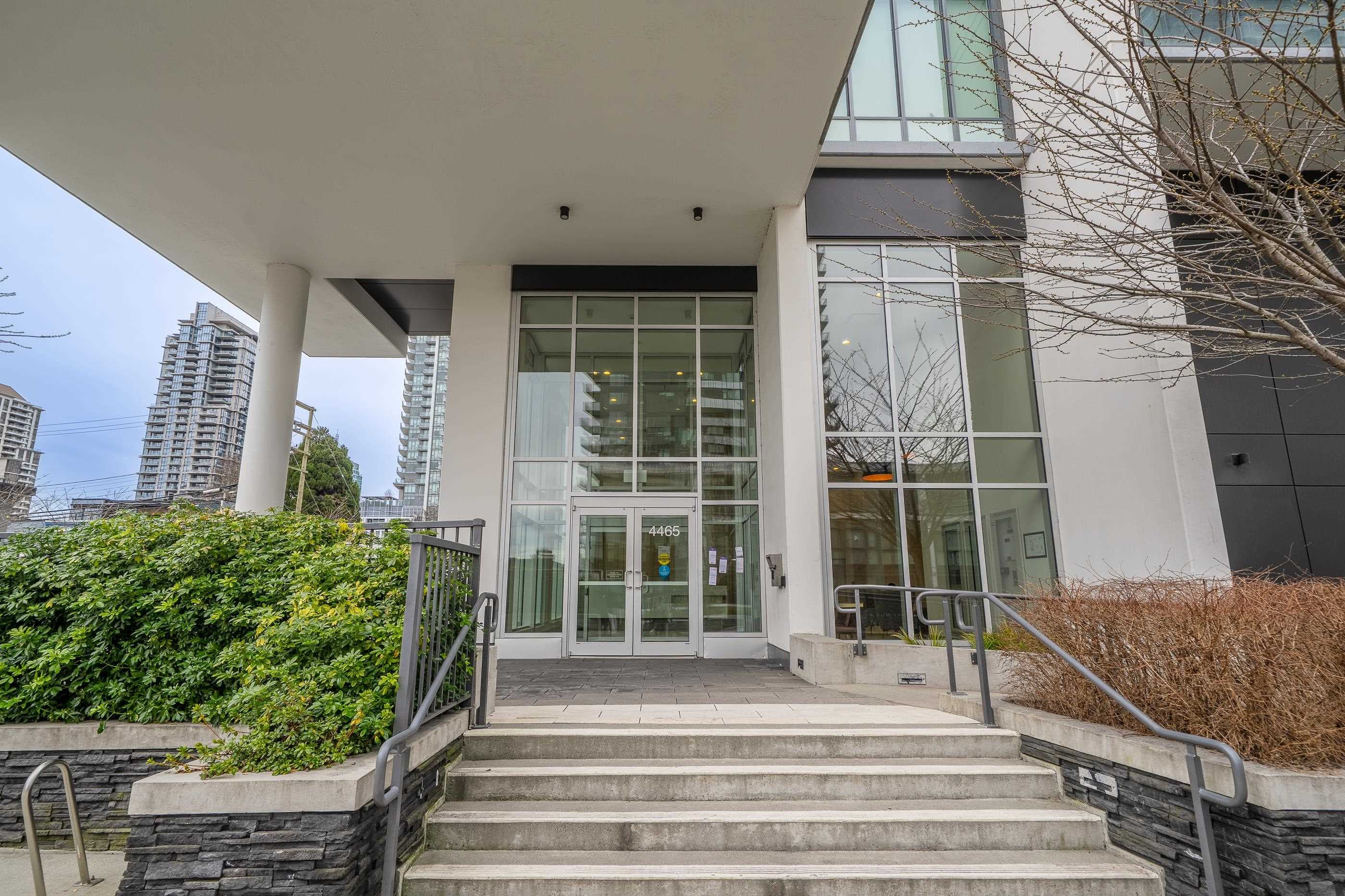 601 - 4465 Juneau Street, Burnaby, V5C 0L8 — photo 2