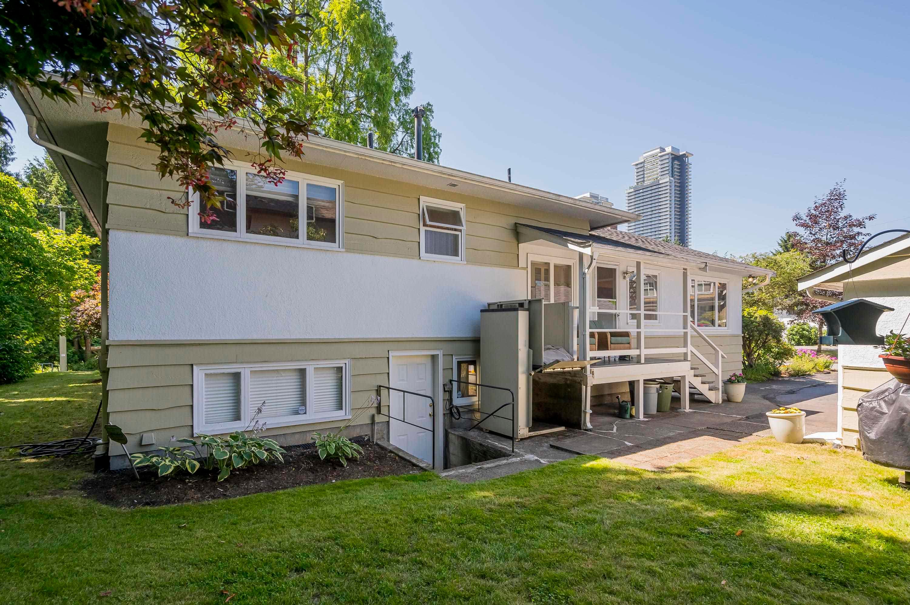 541 Cochrane Avenue, Coquitlam, V3J 2A3 — photo 2