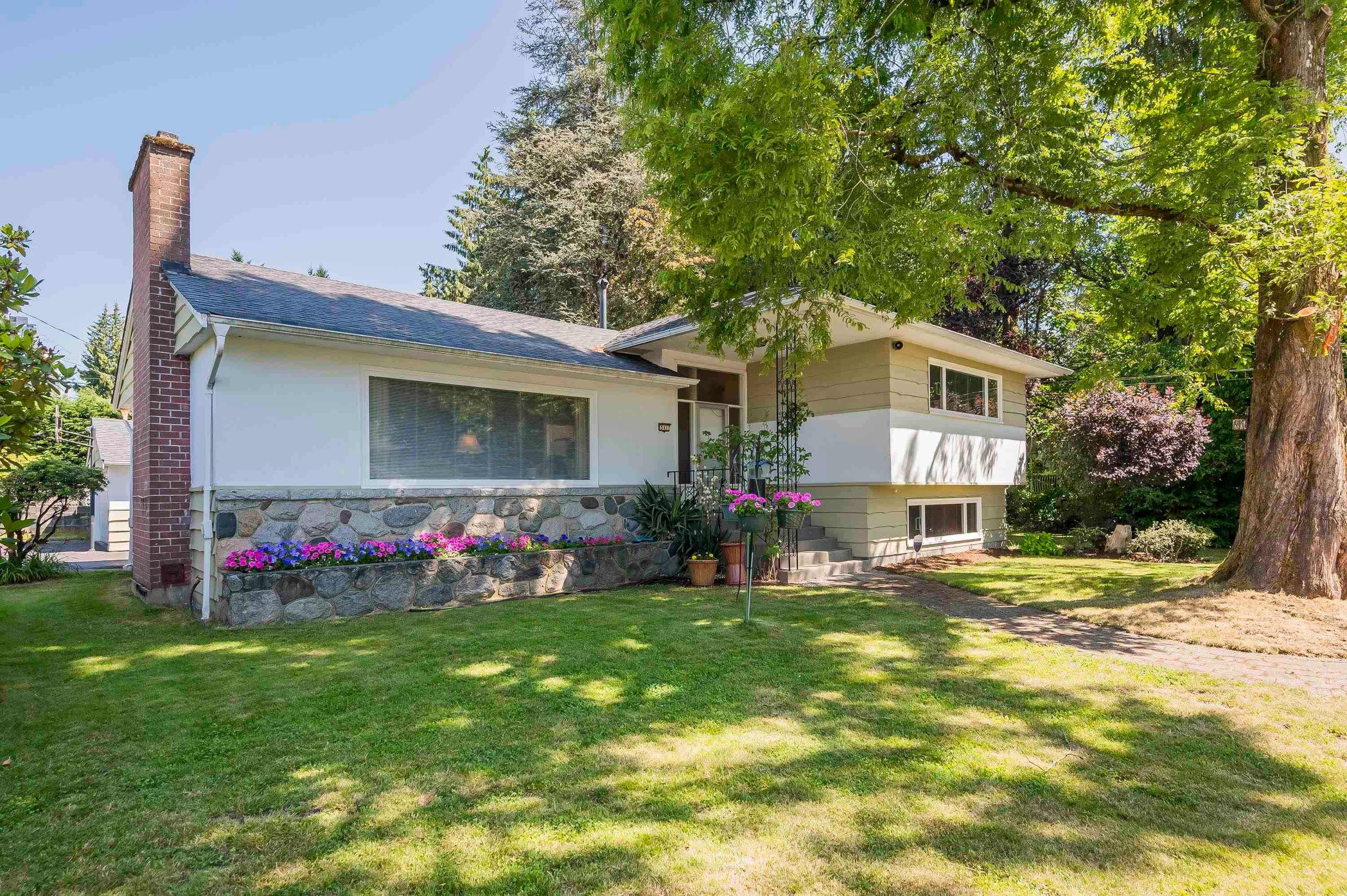 541 Cochrane Avenue, Coquitlam, V3J 2A3 — photo 1
