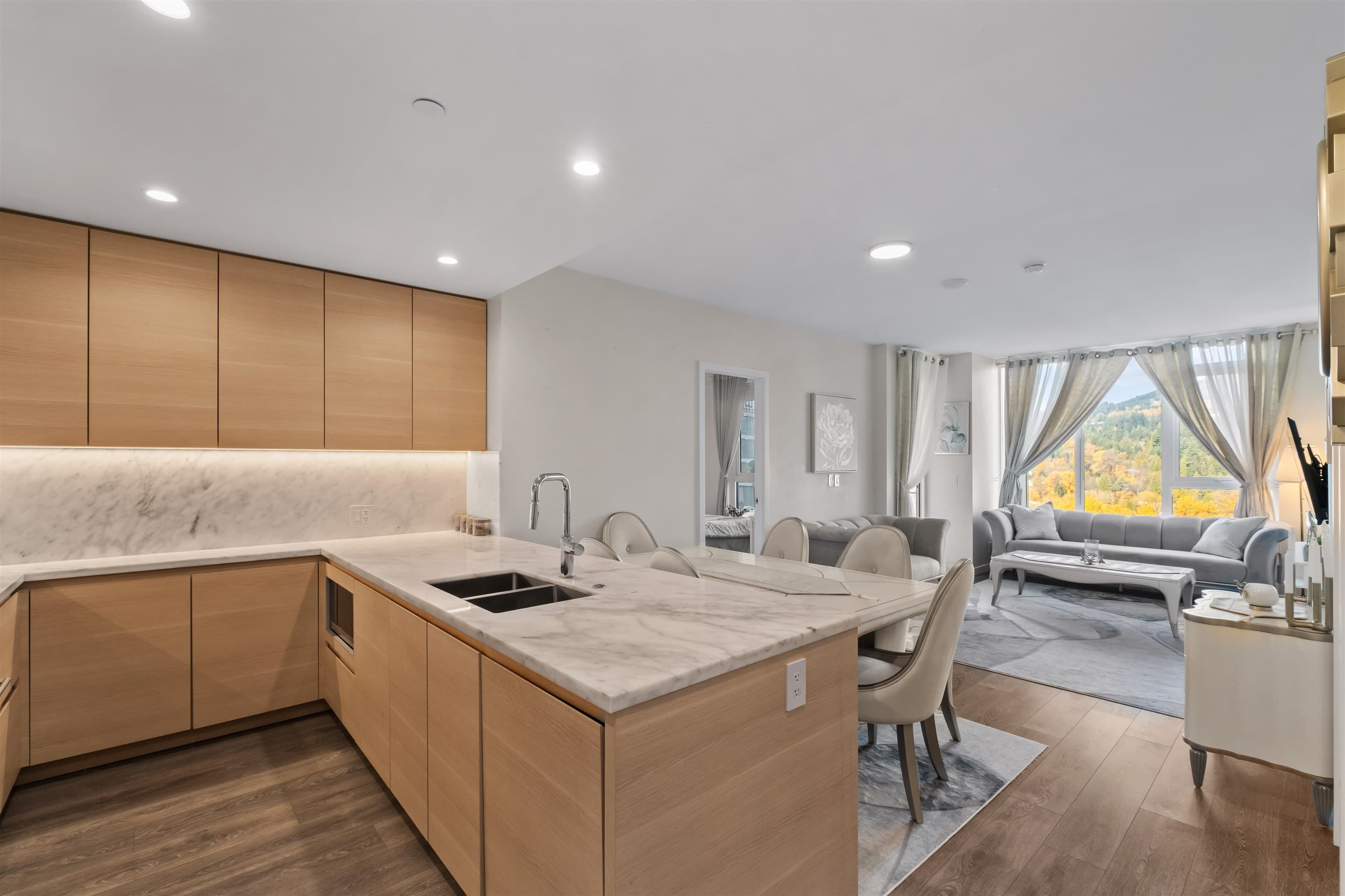 1601 - 305 Morrissey Road, Port Moody, V3H 0M3 — photo 1