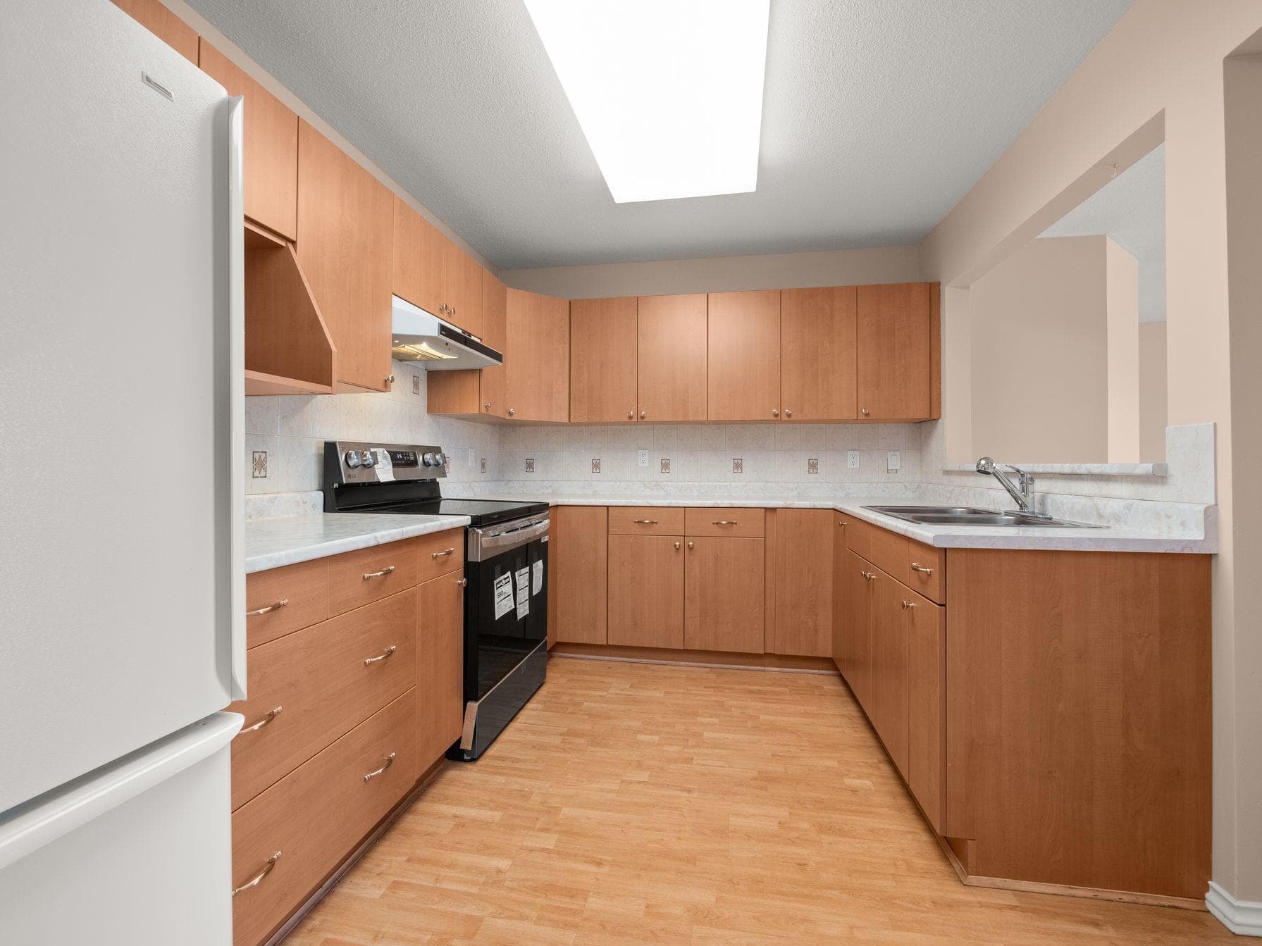204 - 1140 55 Street, Delta, V4M 3J8 — photo 4