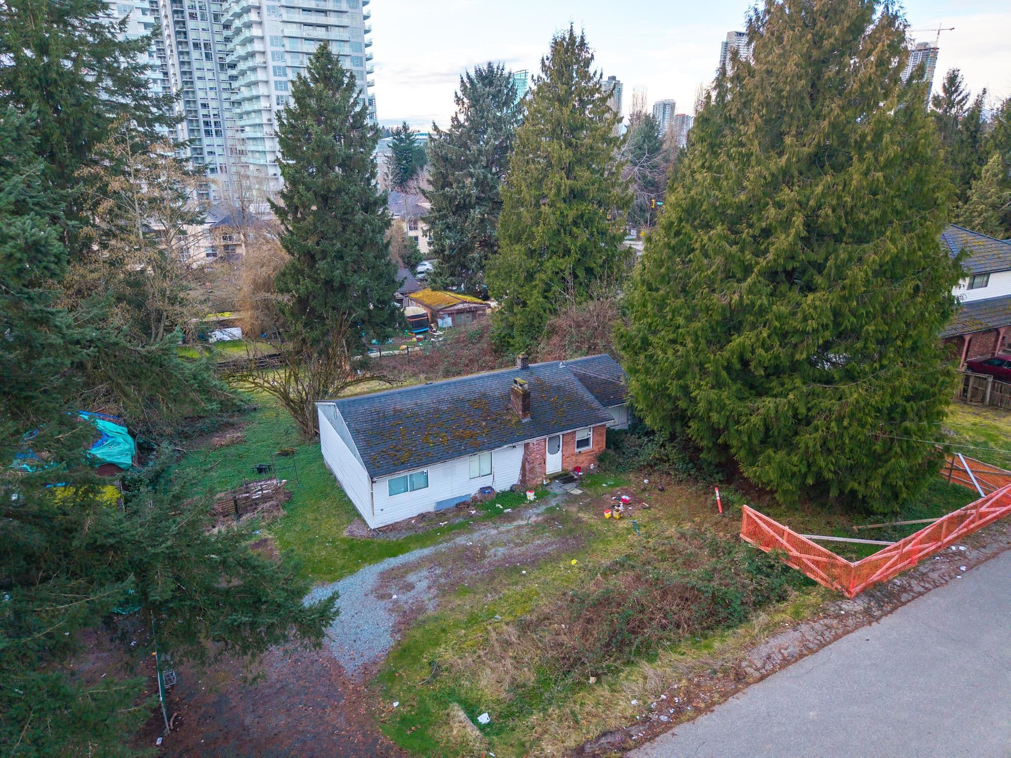 9969 138a Street, Surrey, V3T 4K9 — photo 3