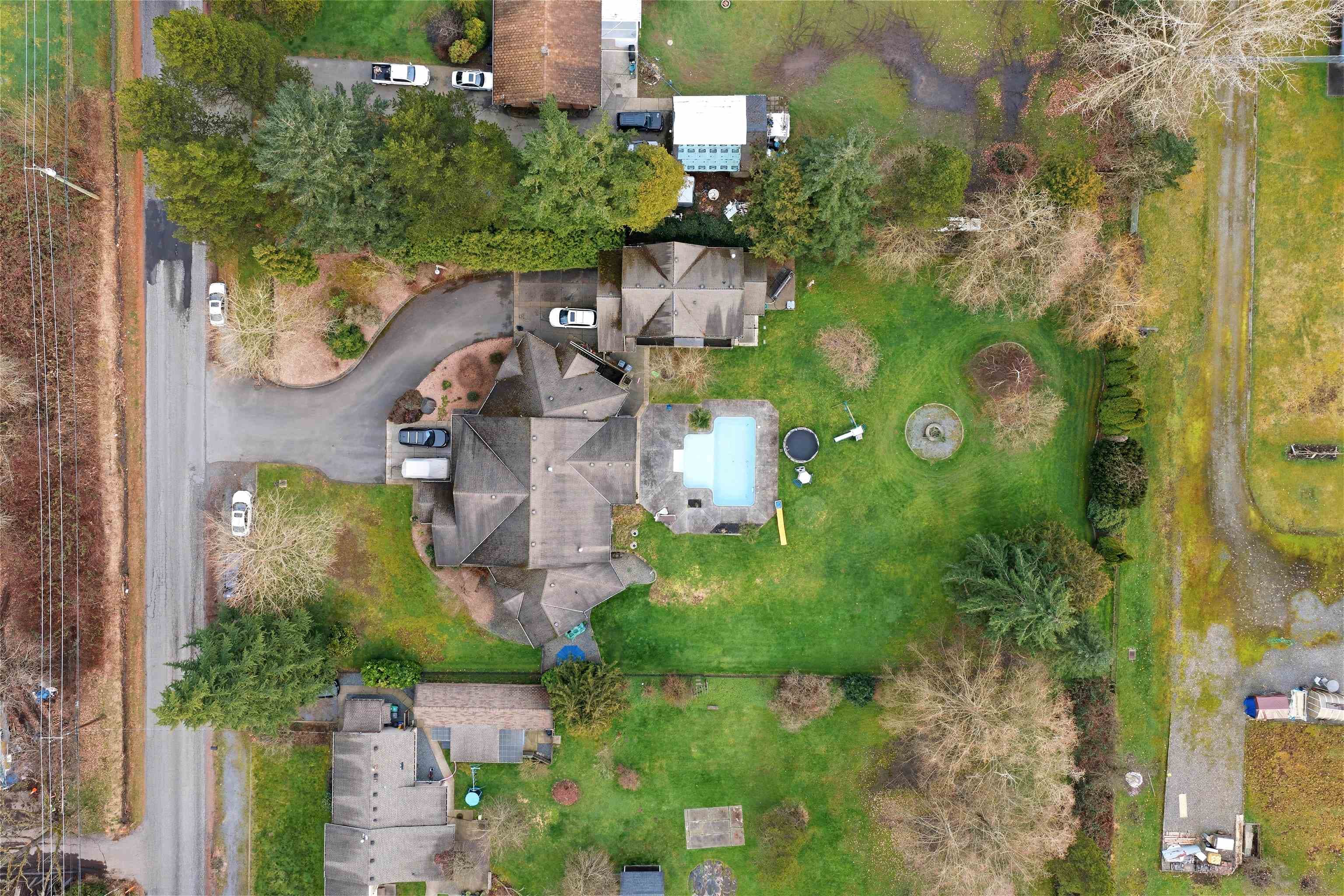 20326 74b Avenue, Surrey, V2Y 1V4 — photo 2