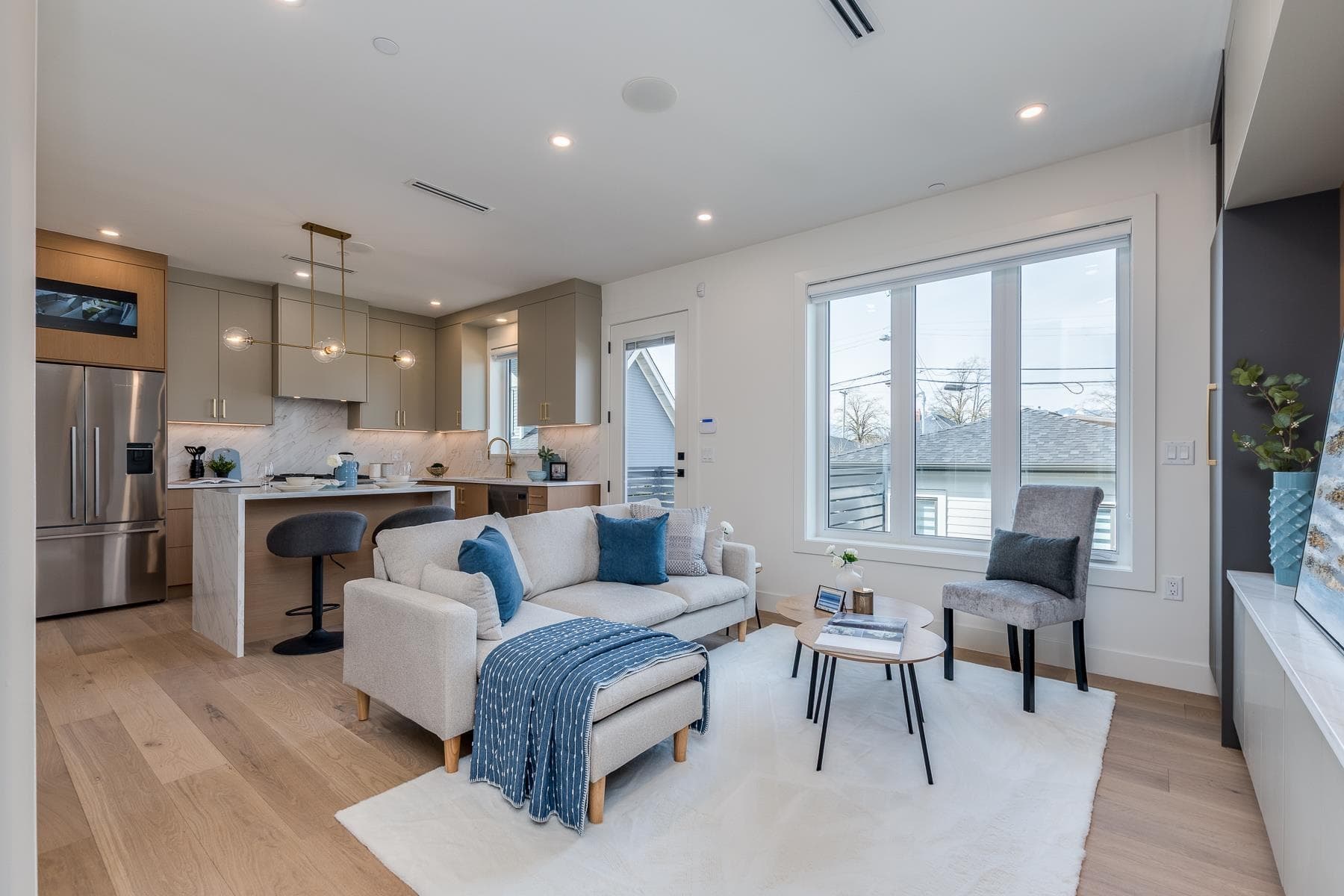 1 - 2263 E 35th Avenue, Vancouver, V5P 1C1 — photo 3
