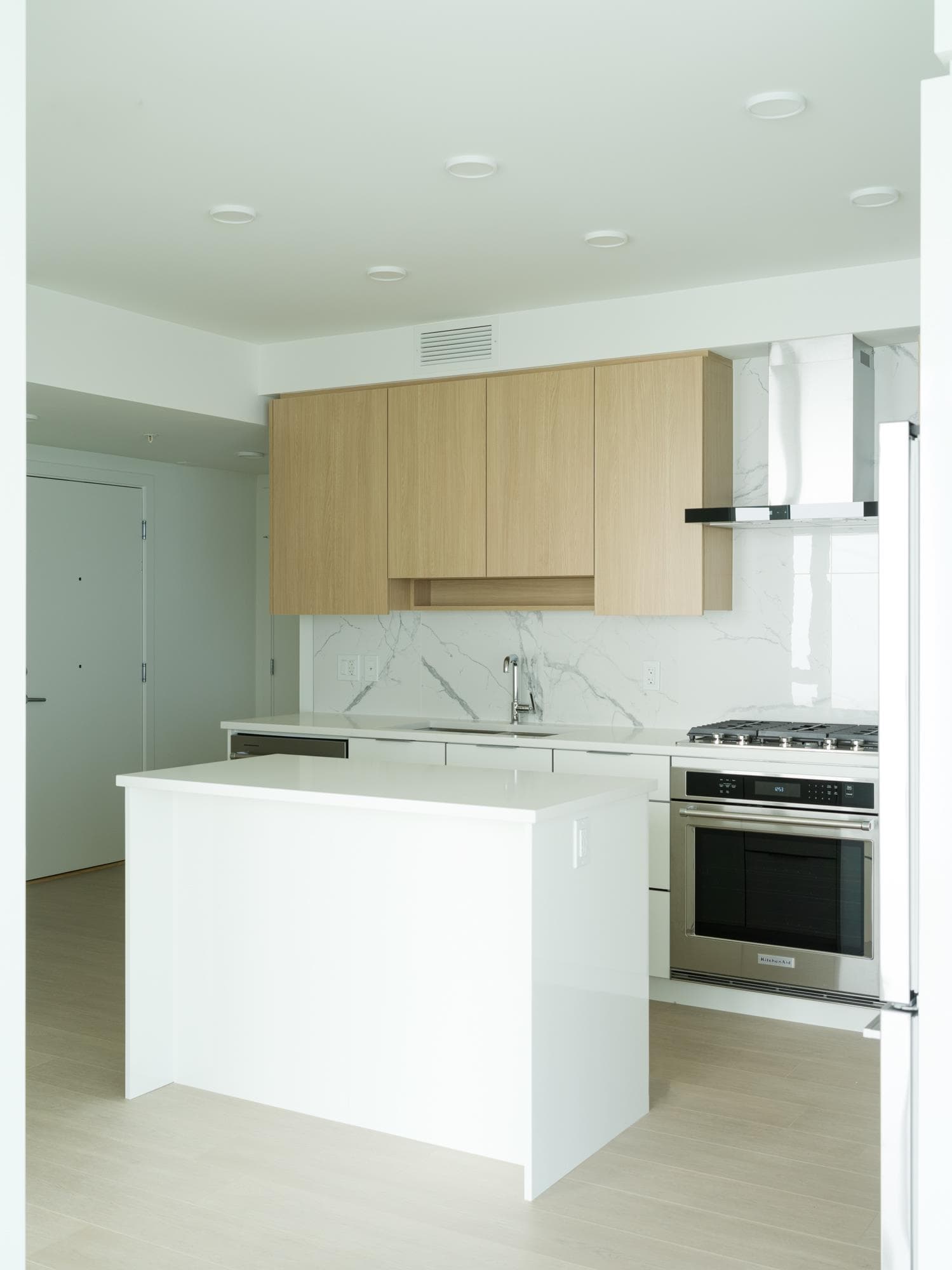 1904 - 7683 Park Crescent, Burnaby, V3N 0J4 — photo 3