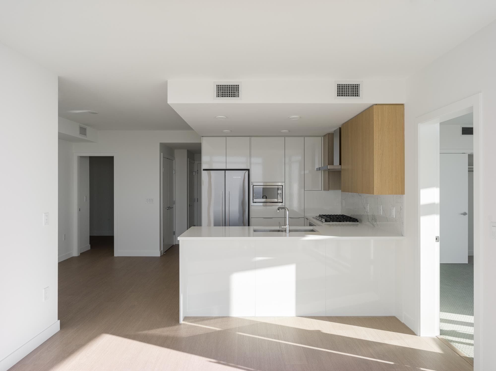 2103 - 7769 Park Crescent, Burnaby, V3N 0J7 — photo 3