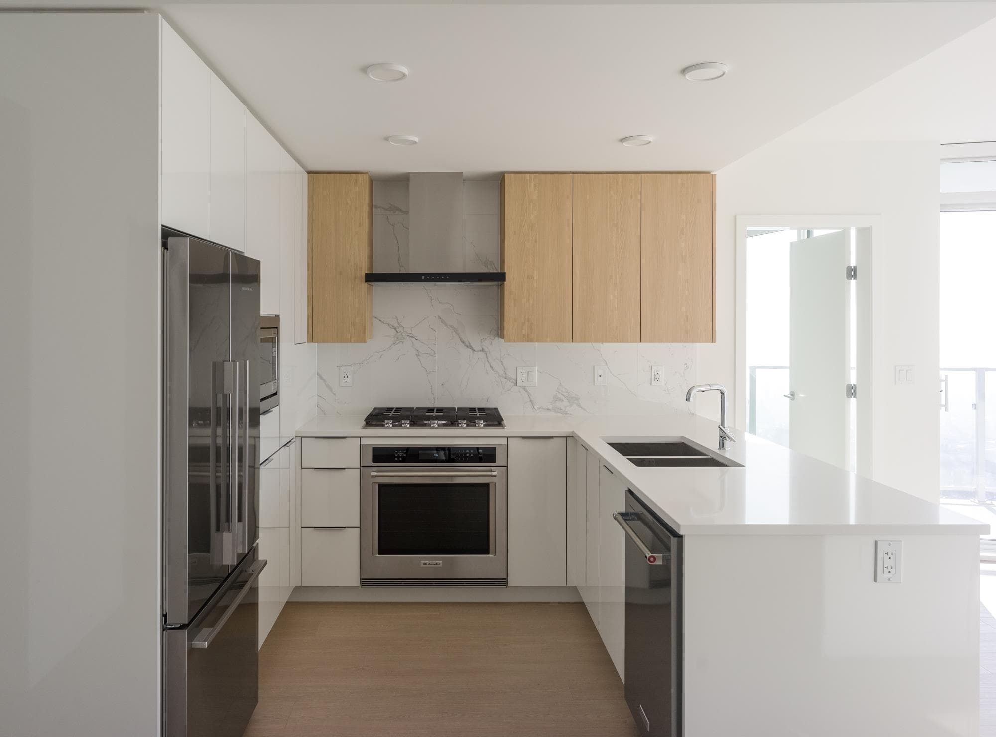2103 - 7769 Park Crescent, Burnaby, V3N 0J7 — photo 1