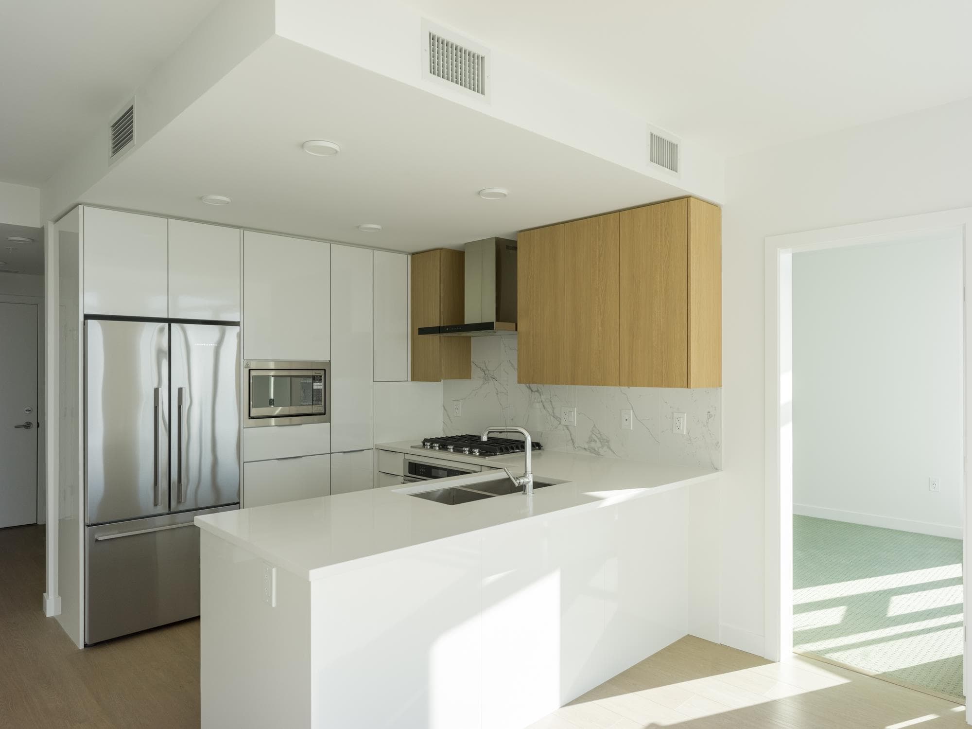 2103 - 7769 Park Crescent, Burnaby, V3N 0J7 — photo 4